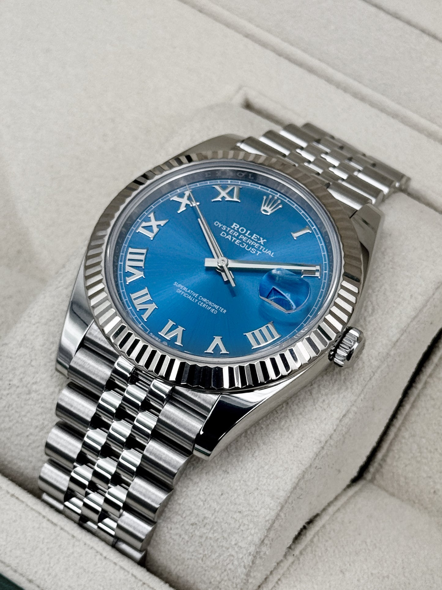 2025 Rolex Datejust 41mm 126334 Stainless Steel Jubilee Azzurro Blue Dial