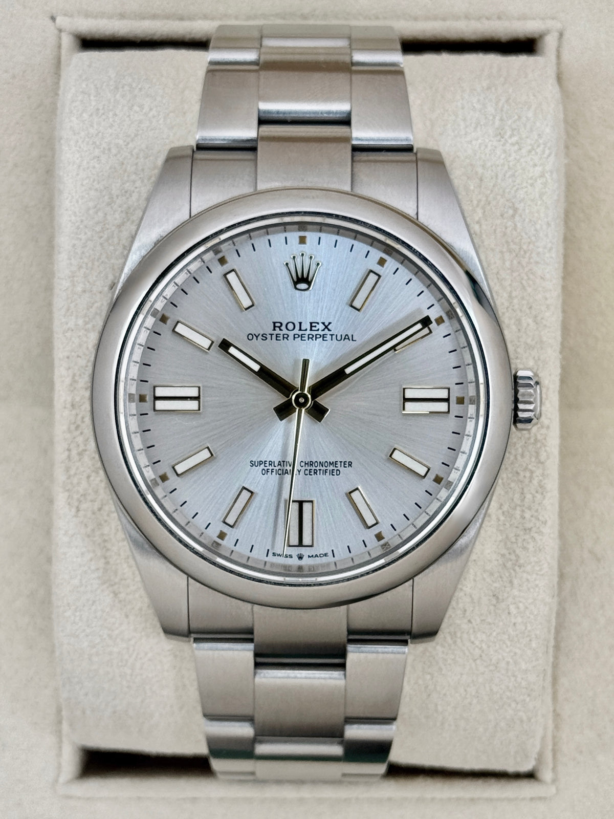2023 Rolex Oyster Perpetual 41mm 124300 Silver Dial