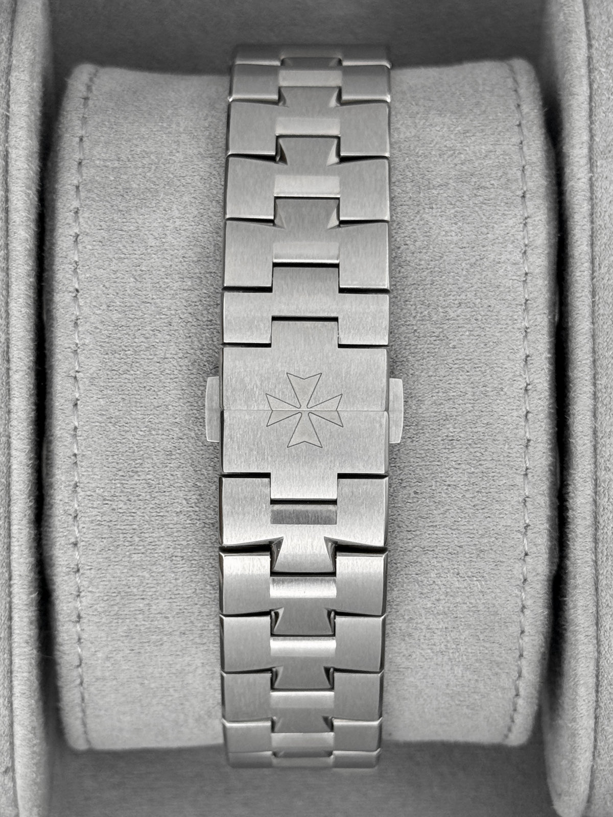NEW 2026 Vacheron Constantin Overseas Dual Time 41mm 7930V Titanium Brown Dial - MyWatchLLC
