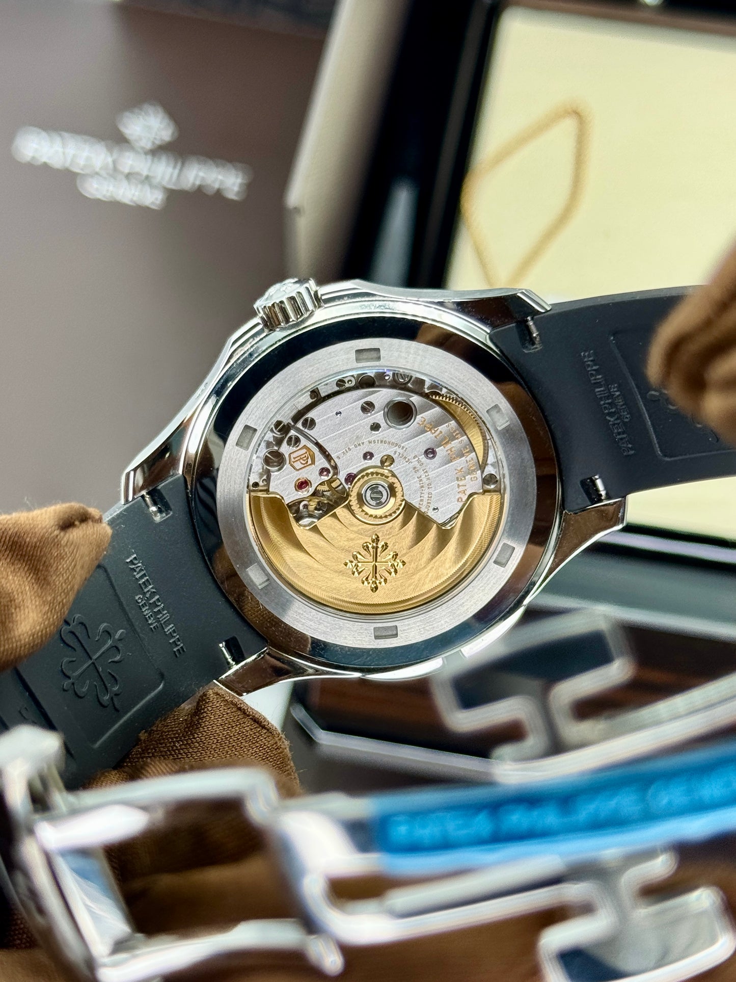 2022 Patek Philippe Aquanaut 40.8mm 5164A-001 Stainless Steel Grey Dial