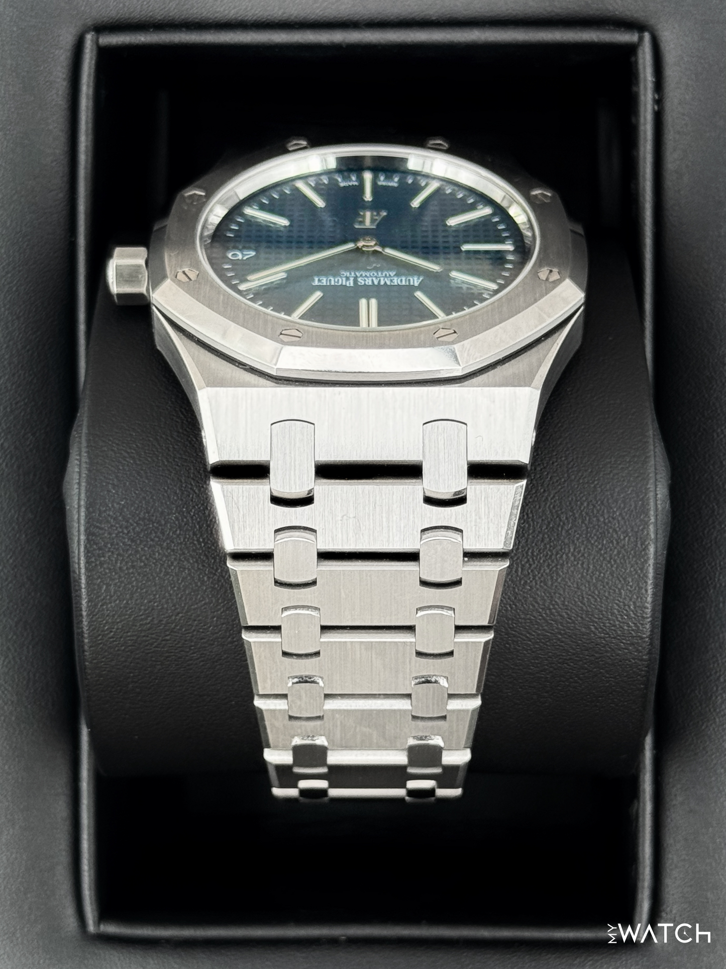 NEW 2024 Audemars Piguet Royal Oak "Jumbo" 39mm 16202ST Stainless Steel Blue Dial