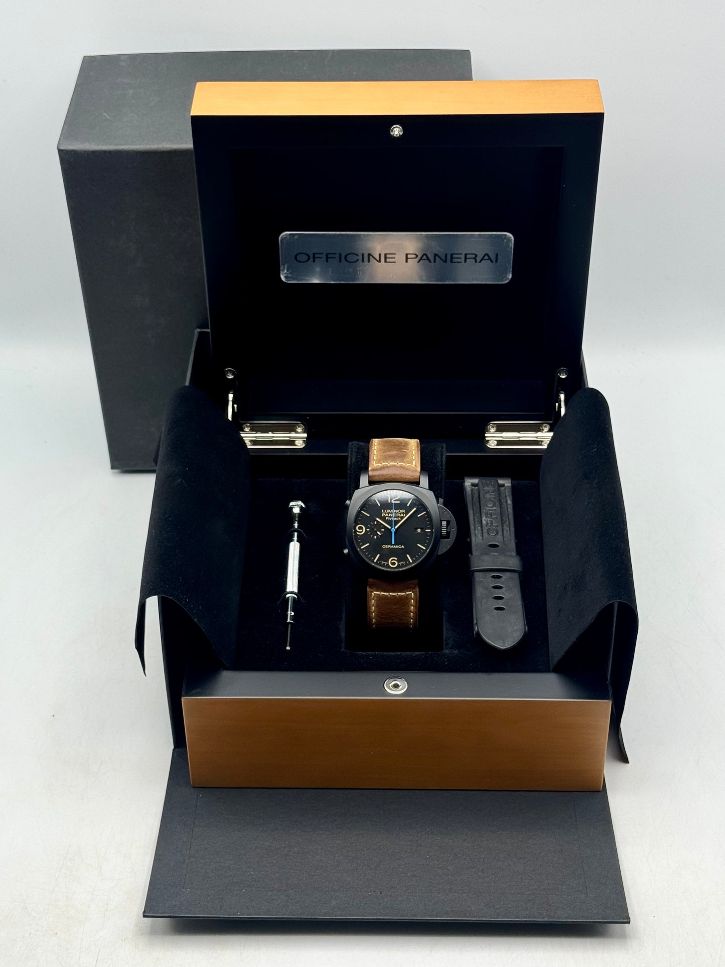 2016 Panerai Luminor 1950 3 Days 44mm PAM00580 Ceramic Black Dial