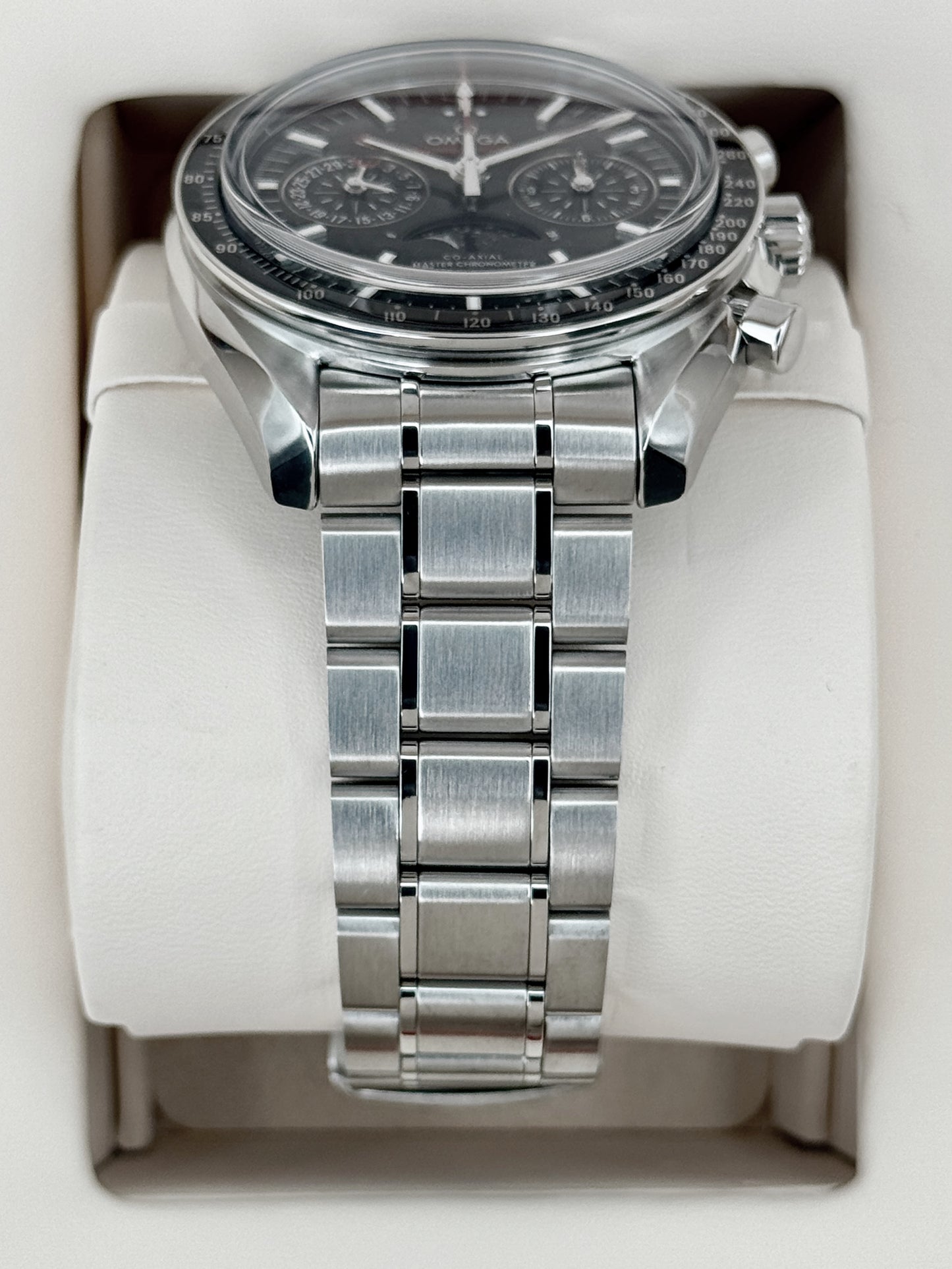 2021 Omega Speedmaster Moonwatch 44mm 304.30.44.52.01.001 Black Dial