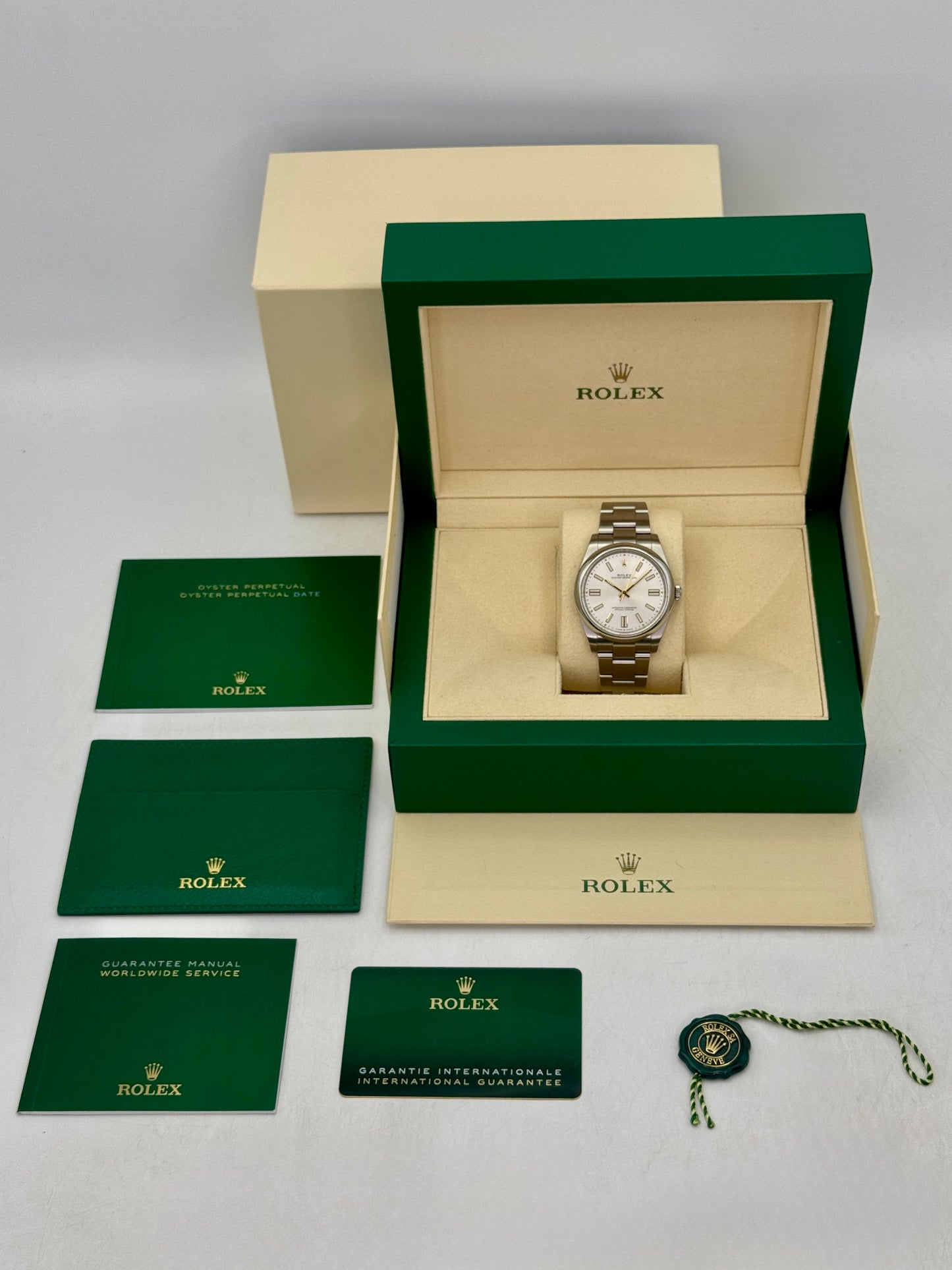 2023 Rolex Oyster Perpetual 41mm 124300 Silver Dial