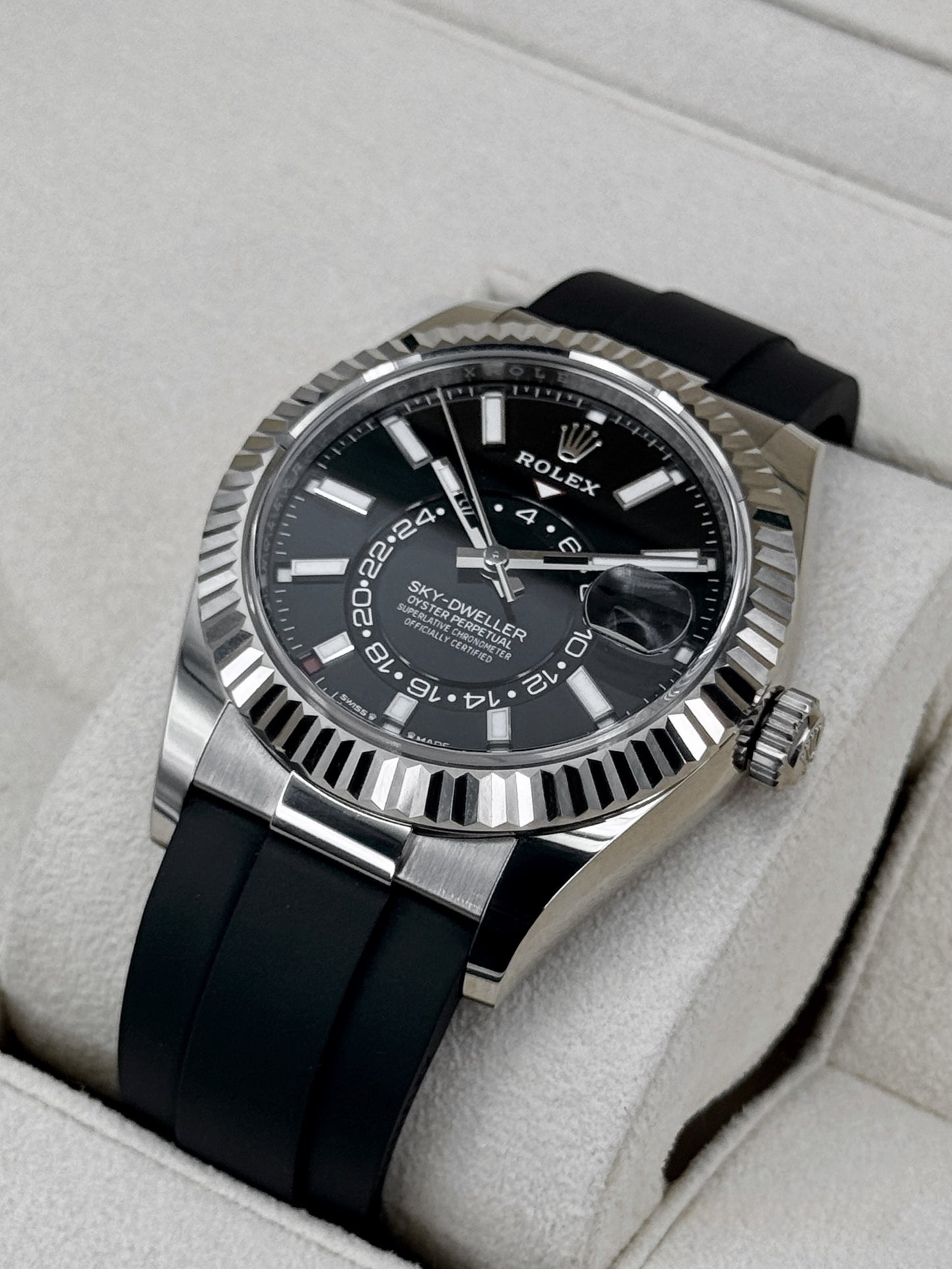 2024 Rolex Sky-Dweller 42mm 336239 White Gold Oysterflex Black Dial