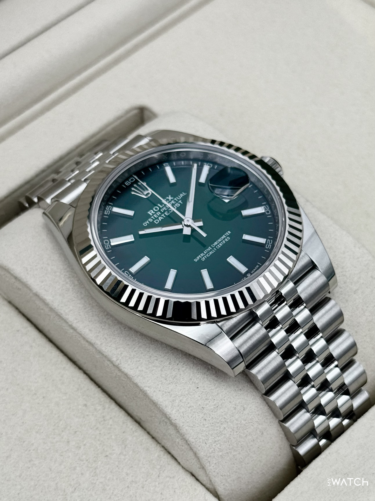 NEW 2026 Rolex Datejust 41mm 126334 Stainless Steel Jubilee Green Ombre Dial