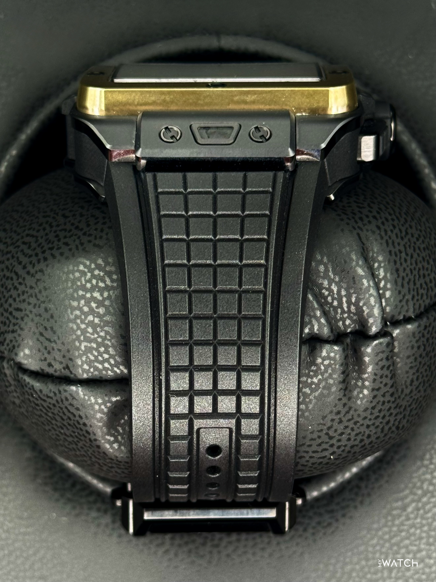 2024 Hublot Square Bang Unico Magic Gold 42mm 821.CM.0130.RX Ceramic