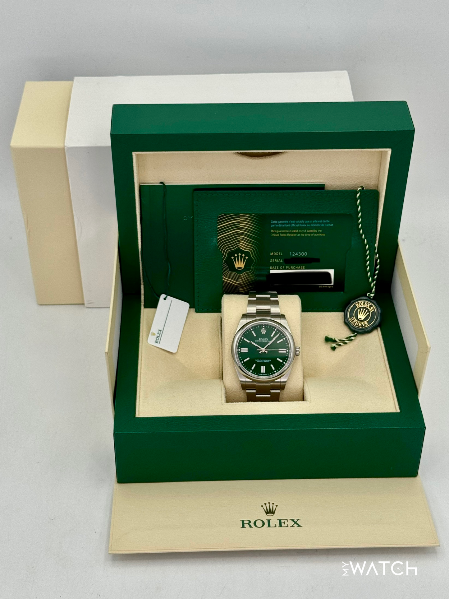 2025 Rolex Oyster Perpetual 41mm 124300 Green Dial