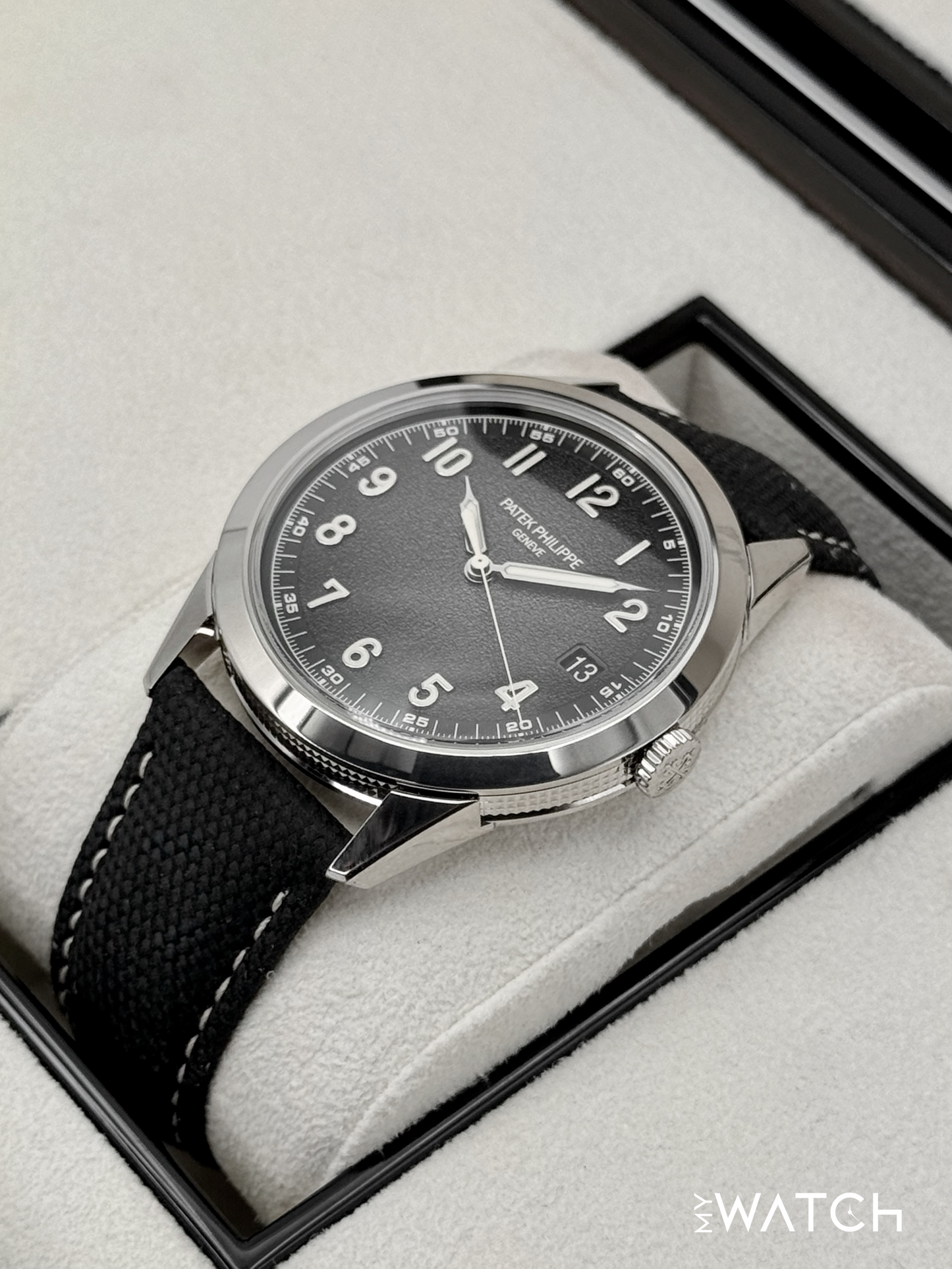 2023 Patek Philippe Calatrava 40mm 5226G White Gold Black Dial