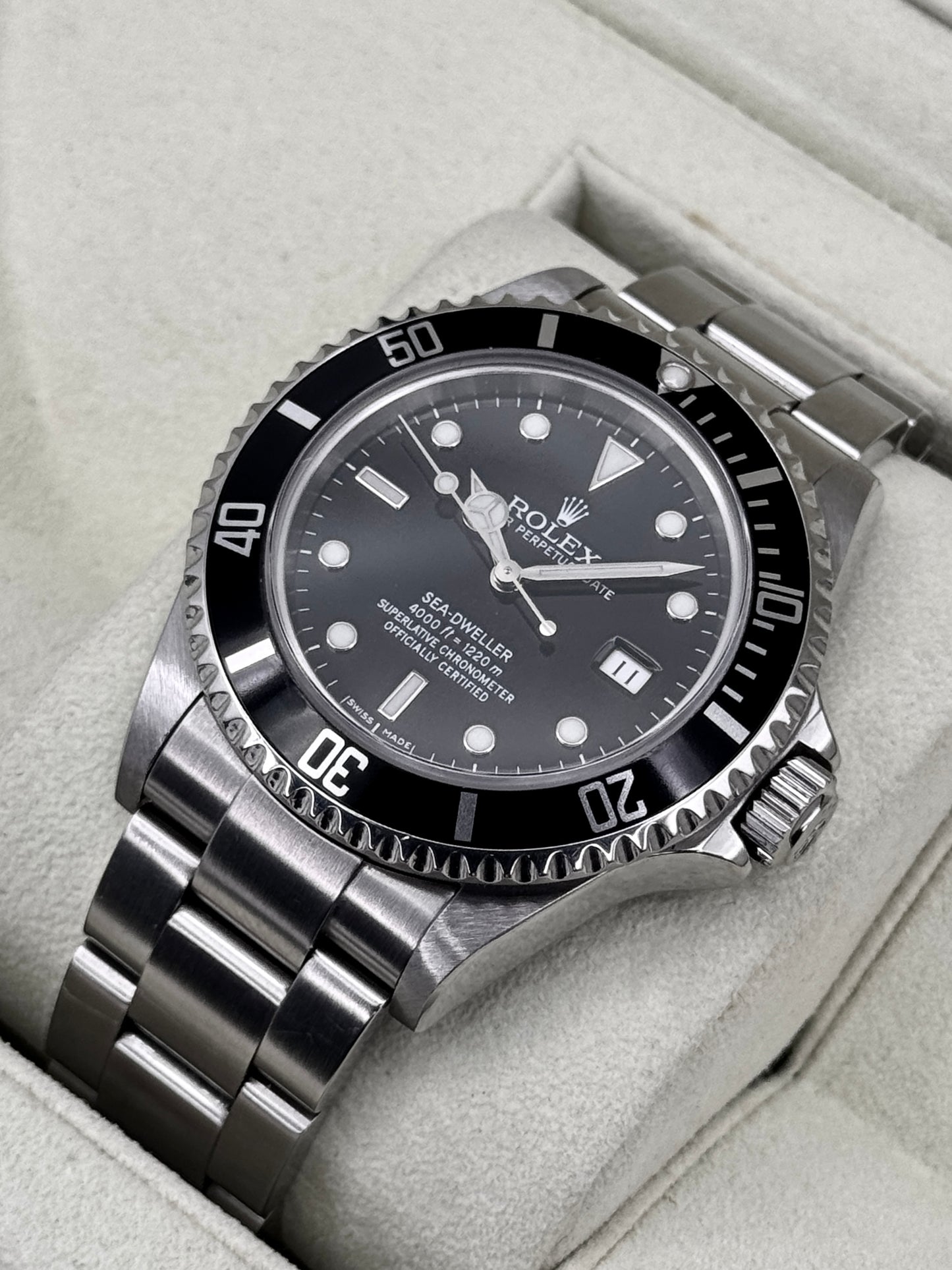 2007 Rolex Sea-Dweller 40mm 16600 Stainless Steel Black Dial (Collectors Set)