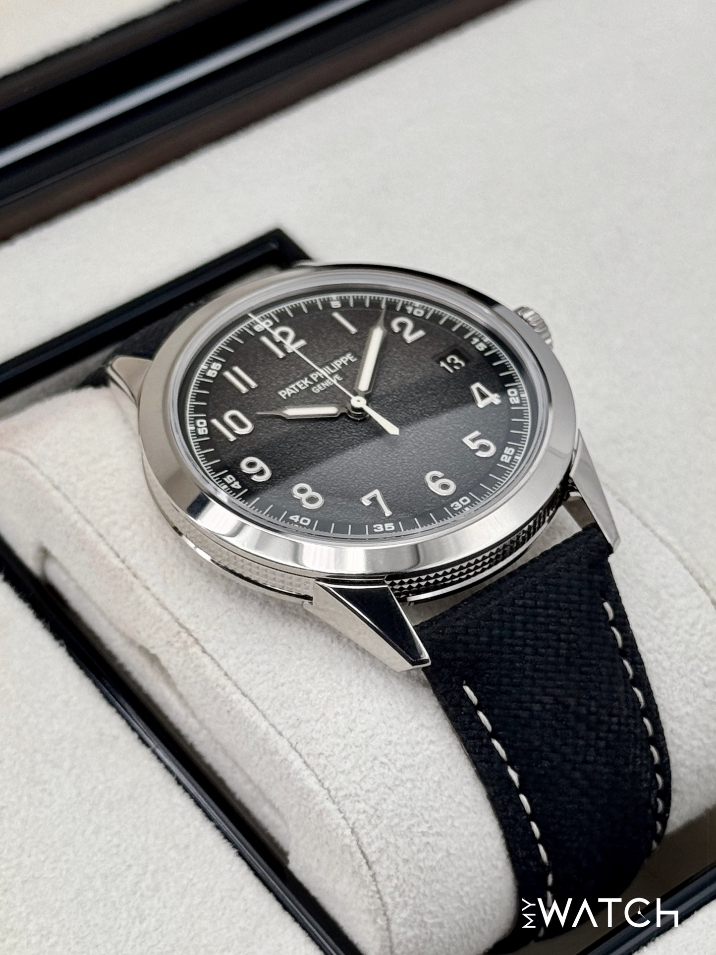 2023 Patek Philippe Calatrava 40mm 5226G White Gold Black Dial