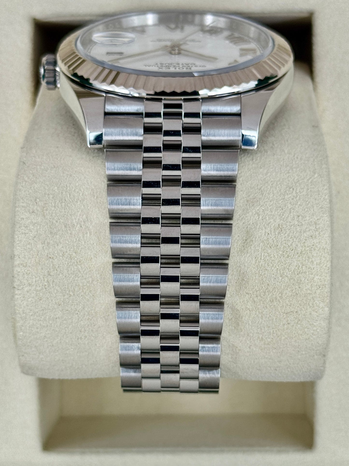 NEW 2026 Rolex Datejust 41mm 126334 Stainless Steel Jubilee White Roman Numeral Dial (STICKERED)