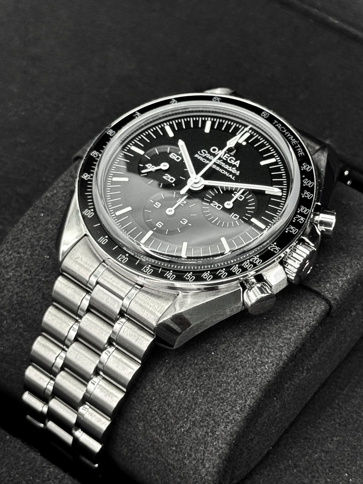 2023 Omega Speedmaster Pro Moonwatch 42mm 310.30.42.50.01.002 Black Dial