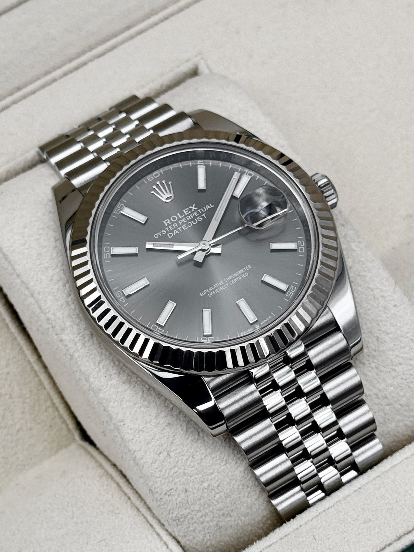 2021 Rolex Datejust 41mm 126334 Stainless Steel Jubilee Rhodium Dial