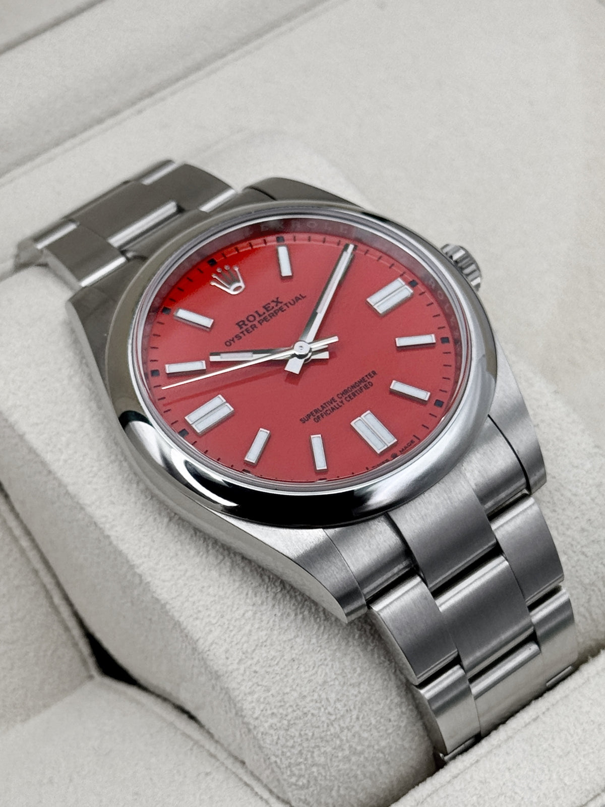 NEW Rolex Oyster Perpetual 41mm 124300 Coral Red Dial