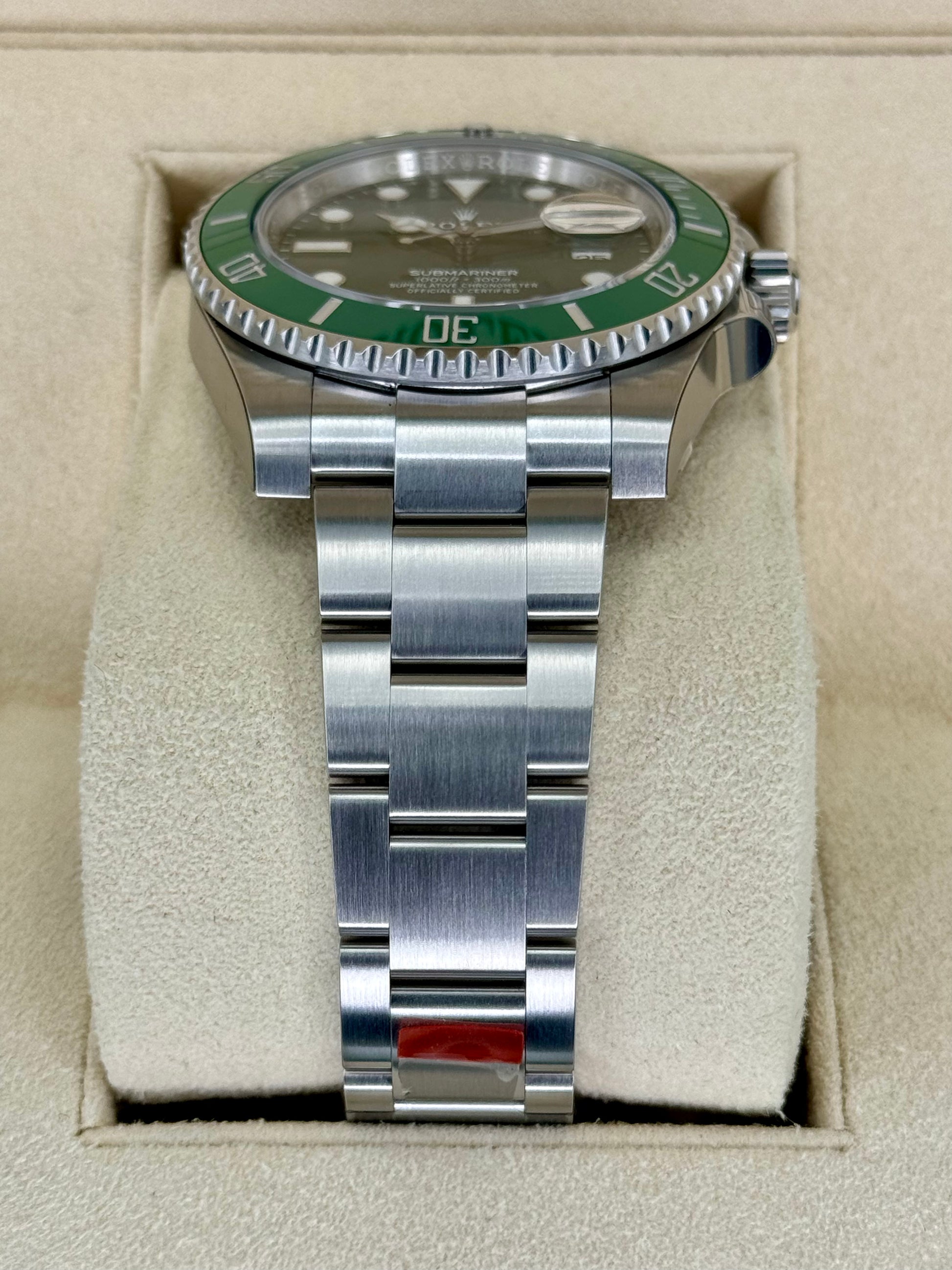 NEW 2019 Submariner Date "Hulk" 40mm 116610LV Stainless Steel Green Dial - MyWatchLLC