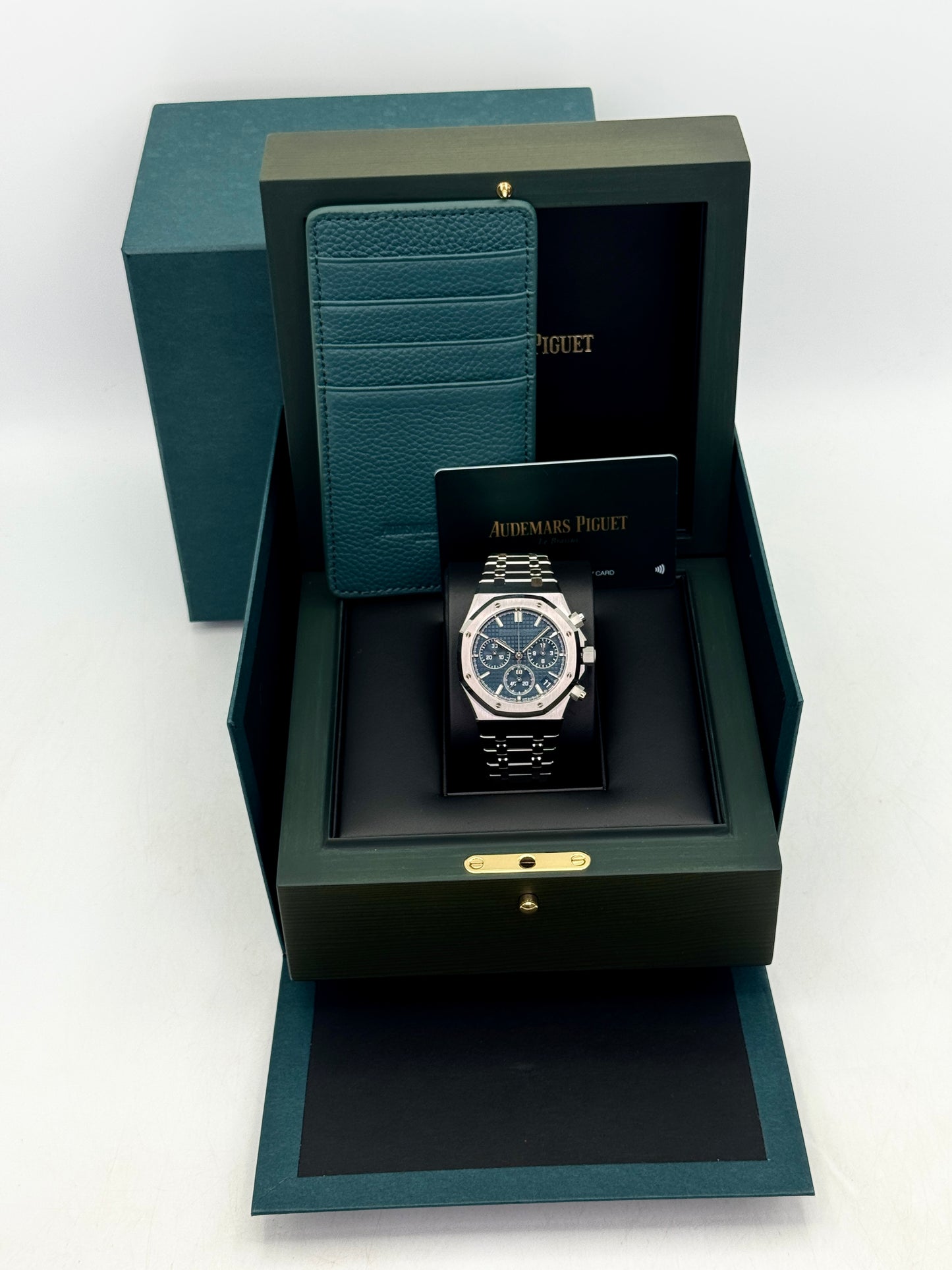 NEW 2026 Audemars Piguet Royal Oak Chronograph 41mm 26240ST Blue Dial