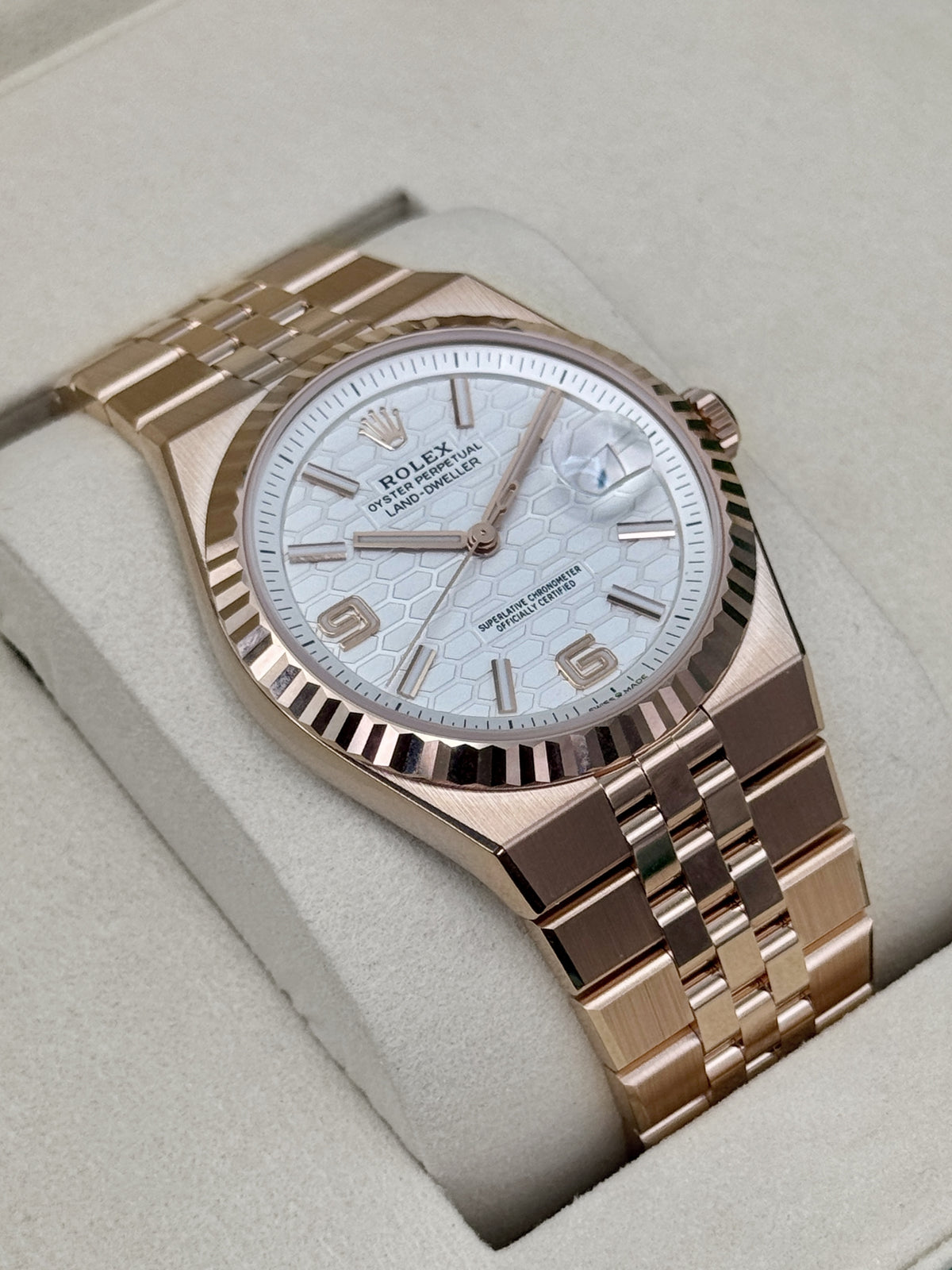NEW 2026 Rolex Land-Dweller 40mm 127335 Rose Gold Flat Jubilee White Dial (NEW STYLE CARD)
