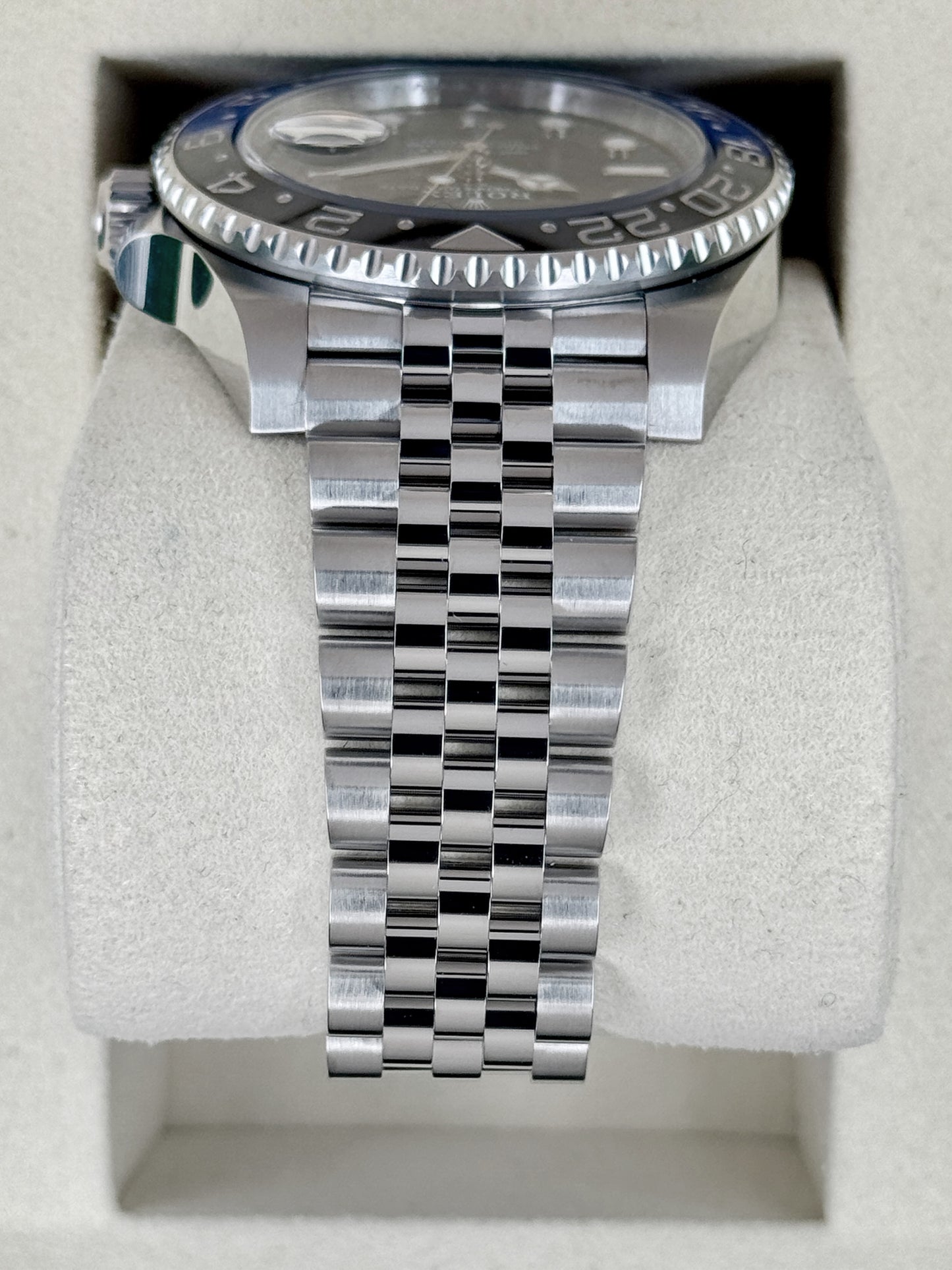 2025 Rolex GMT-Master II "Batgirl" 40mm 126710BLNR Jubilee