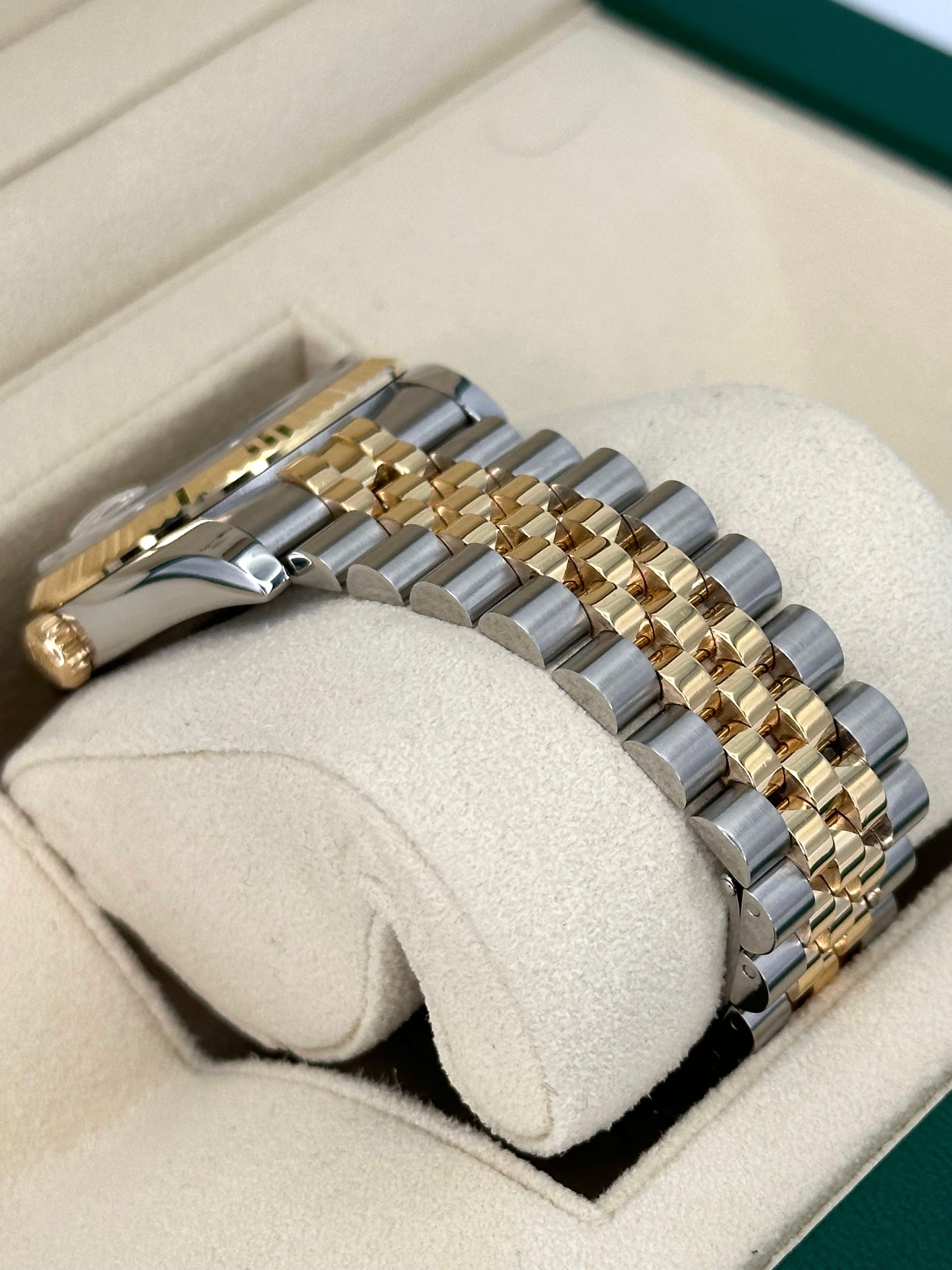 2005 Rolex Datejust 36mm 116233 Two-Tone Jubilee Champagne Dial - MyWatchLLC