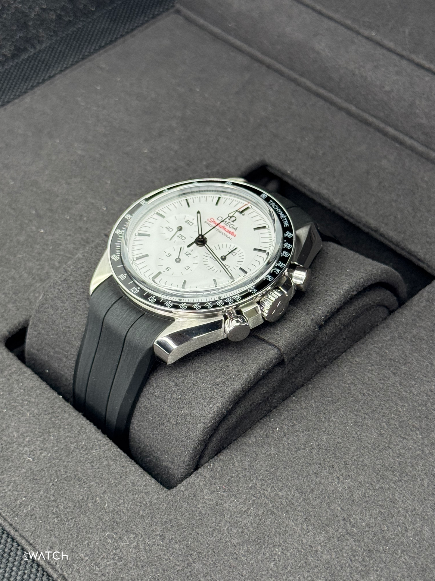 NEW 2025 Omega Speedmaster Moonwatch Pro 42mm 310.32.42.50.04.001 White Dial
