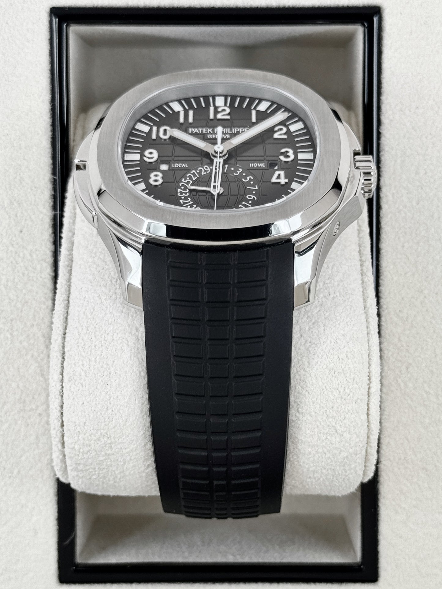 2022 Patek Philippe Aquanaut 40.8mm 5164A-001 Stainless Steel Grey Dial