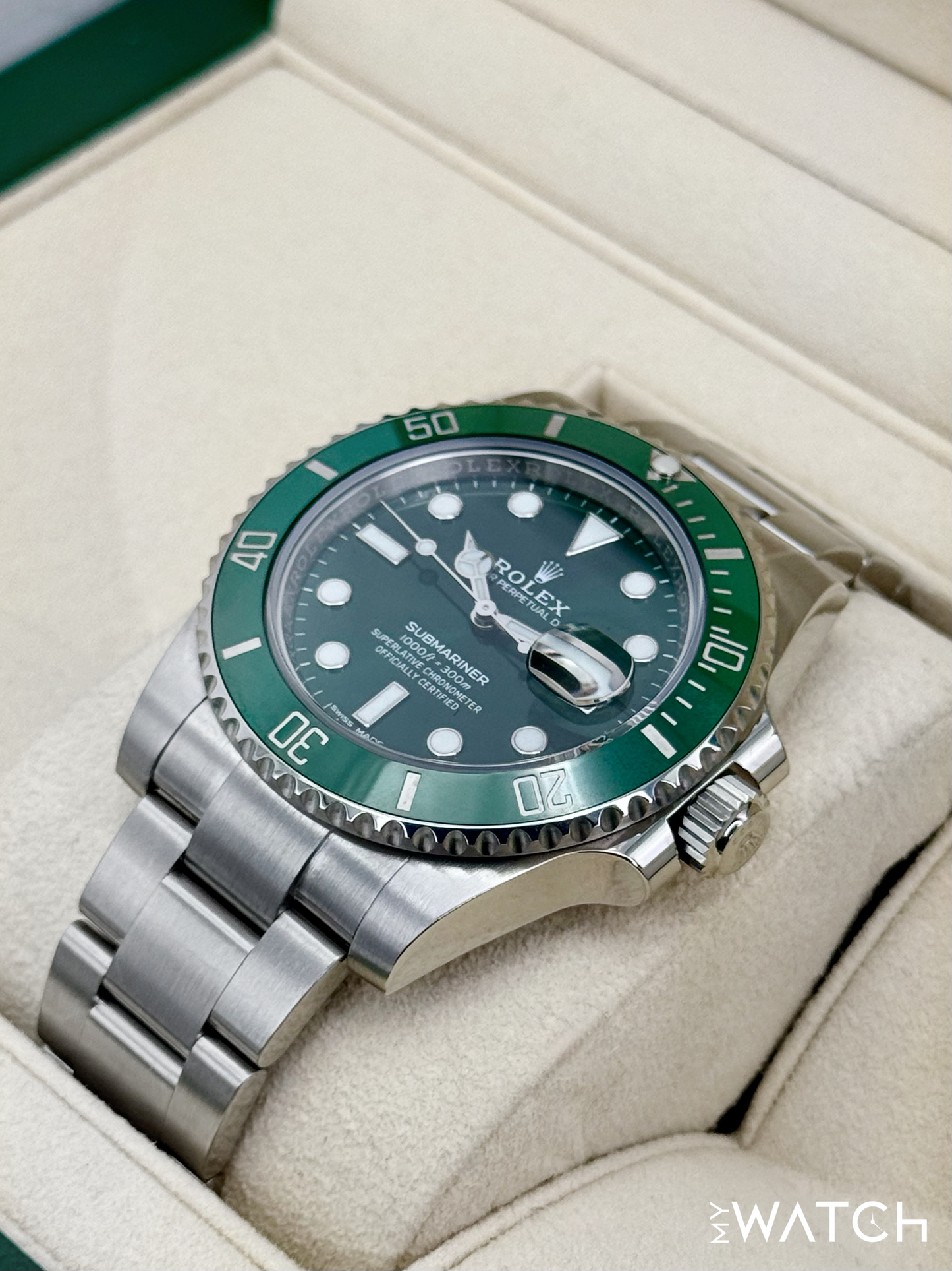 2020 Rolex Submariner “Hulk” 40mm 116610LV Green Dial