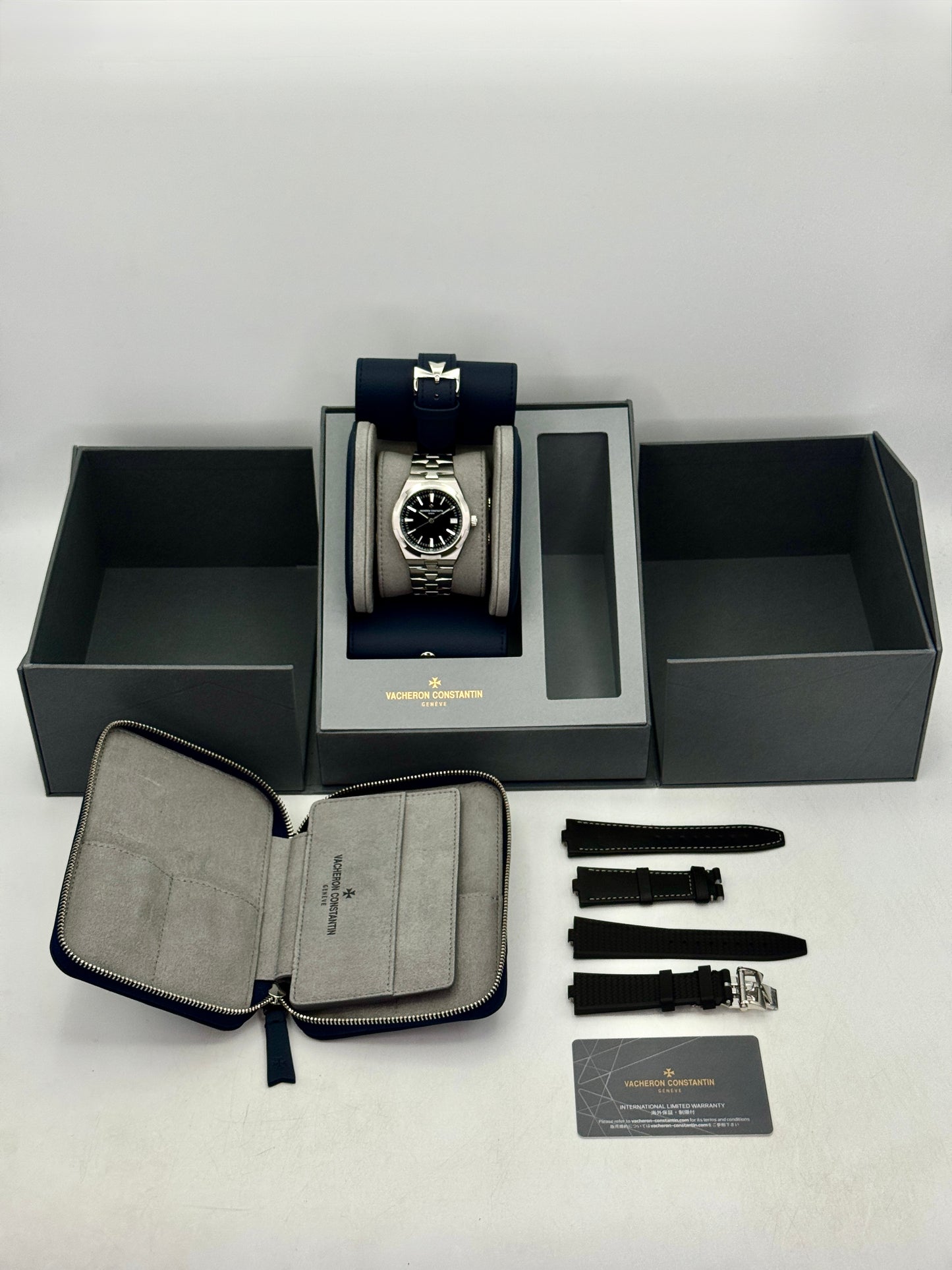NEW 2026 Vacheron Constantin Overseas 41mm 4520V Stainless Steel Black Dial