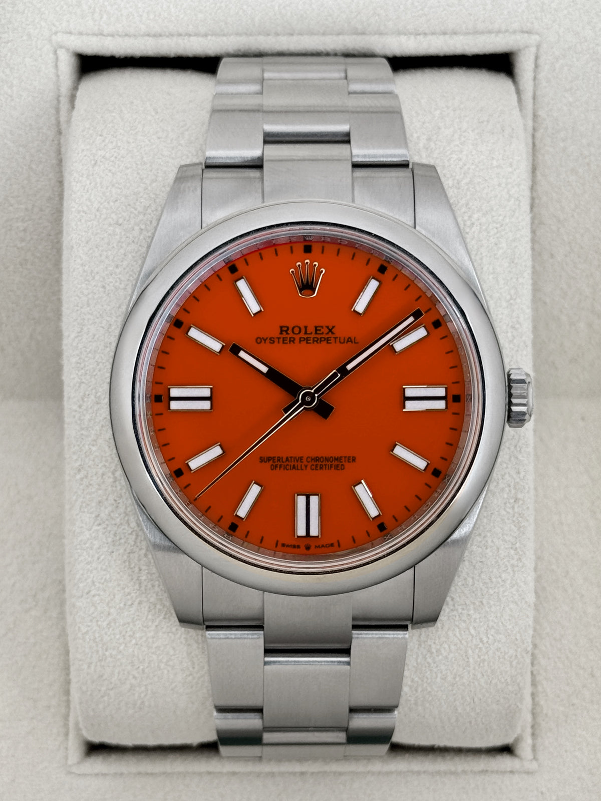NEW Rolex Oyster Perpetual 41mm 124300 Coral Red Dial