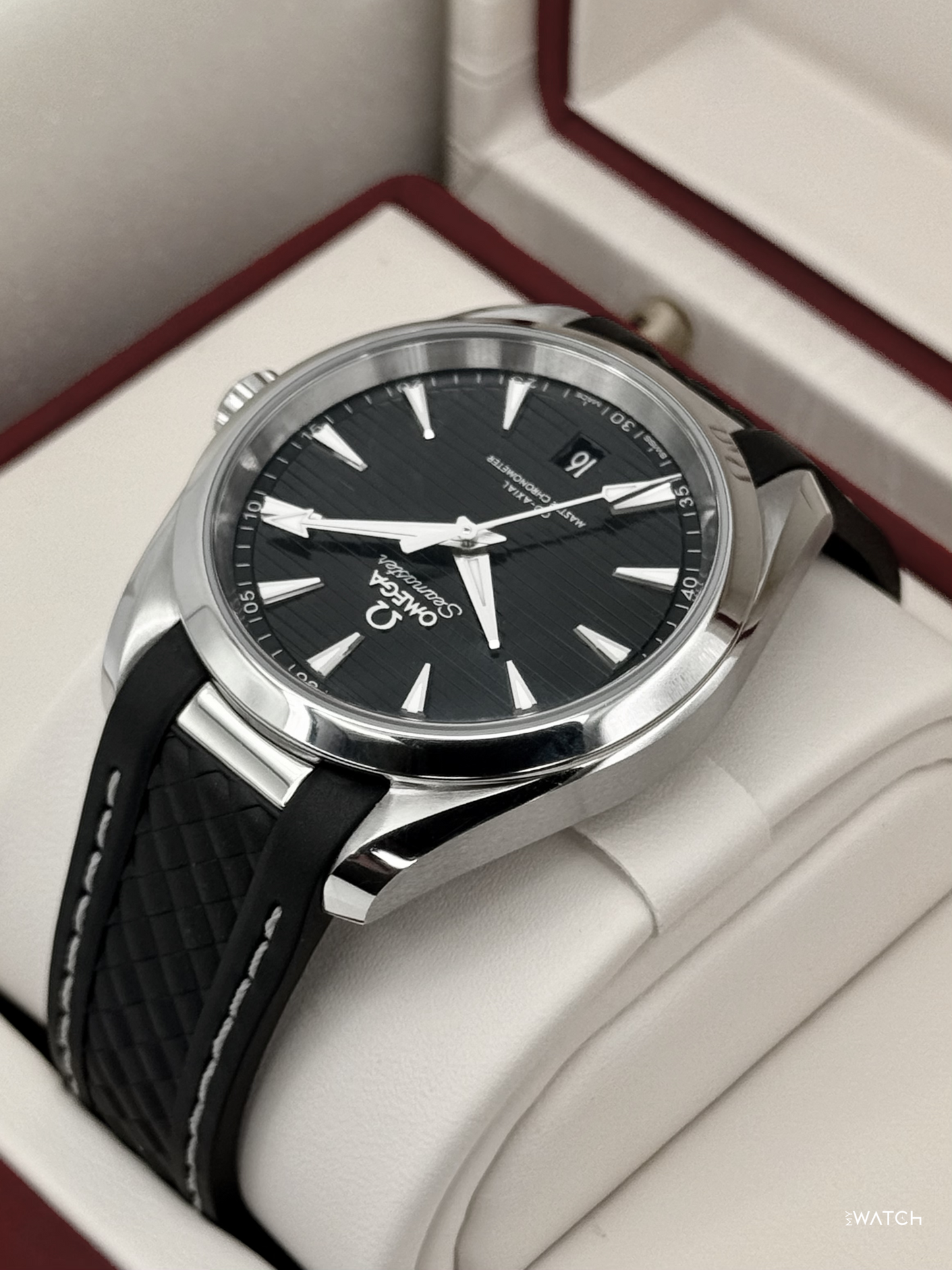 2024 Omega Seamaster Aqua Terra 38mm 220.12.38.20.01.001 Stainless Steel Black Dial