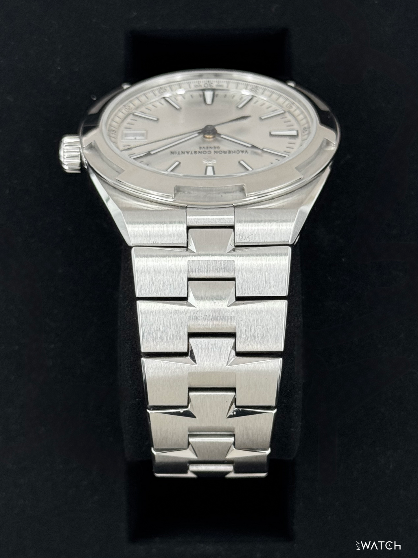 2024 Vacheron Constantin Overseas 41mm 4520V Stainless Steel Silver Dial - MyWatchLLC