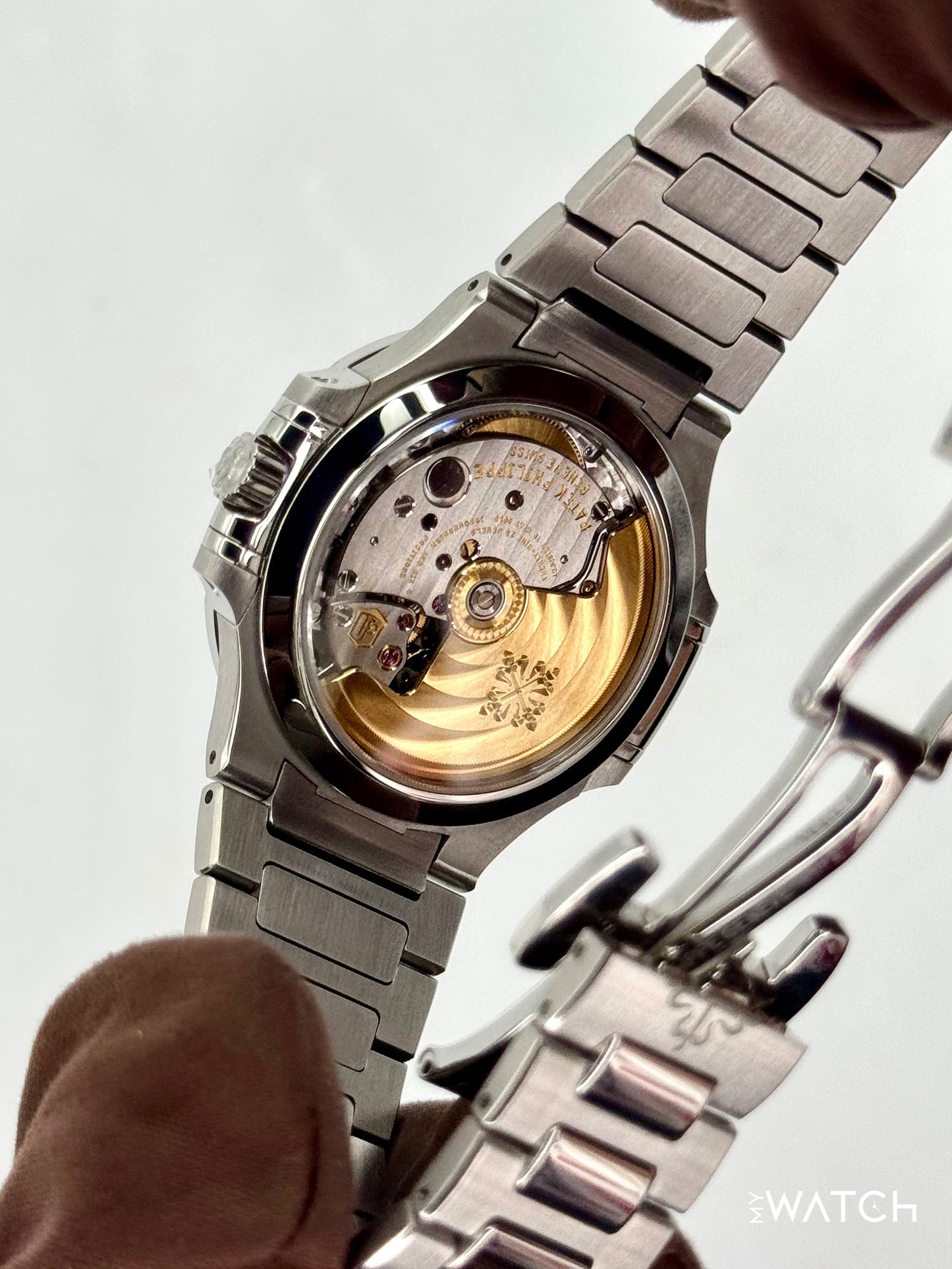 2017 Patek Philippe Nautilus 35.2mm 7118/1A-001 Stainless Steel Blue Dial