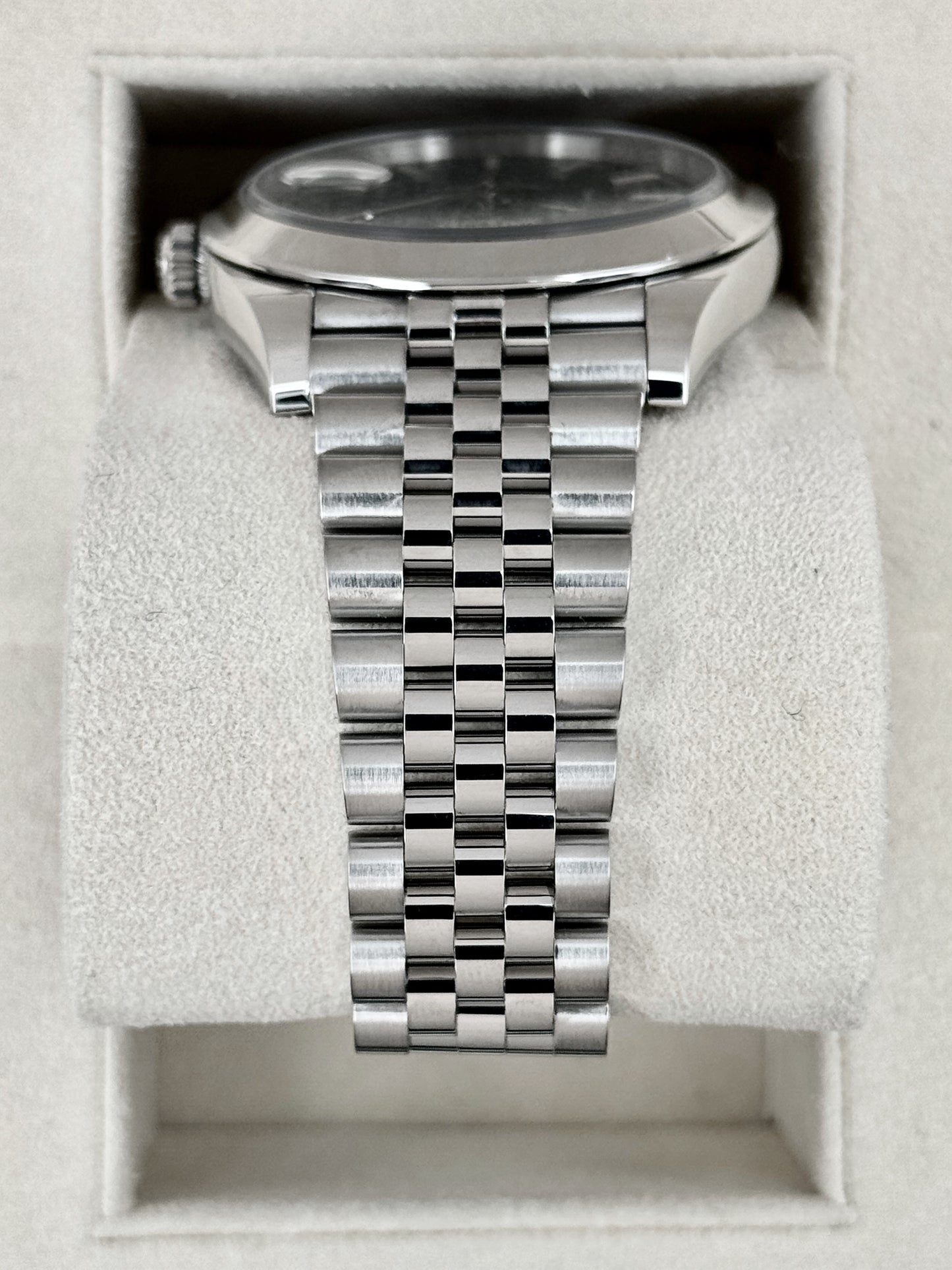 2019 Rolex Datejust 41mm 126300 Stainless Steel Jubilee Blue Dial
