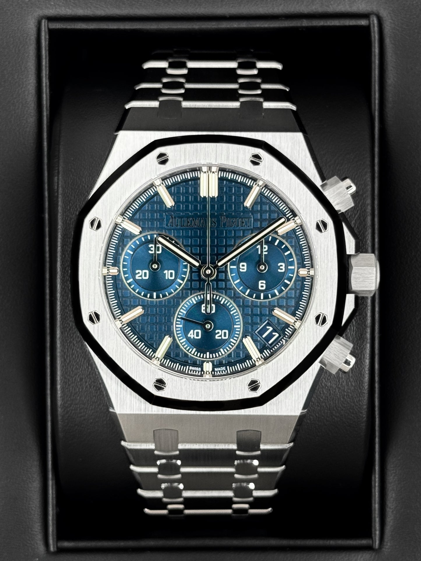 NEW 2026 Audemars Piguet Royal Oak Chronograph 41mm 26240ST Blue Dial