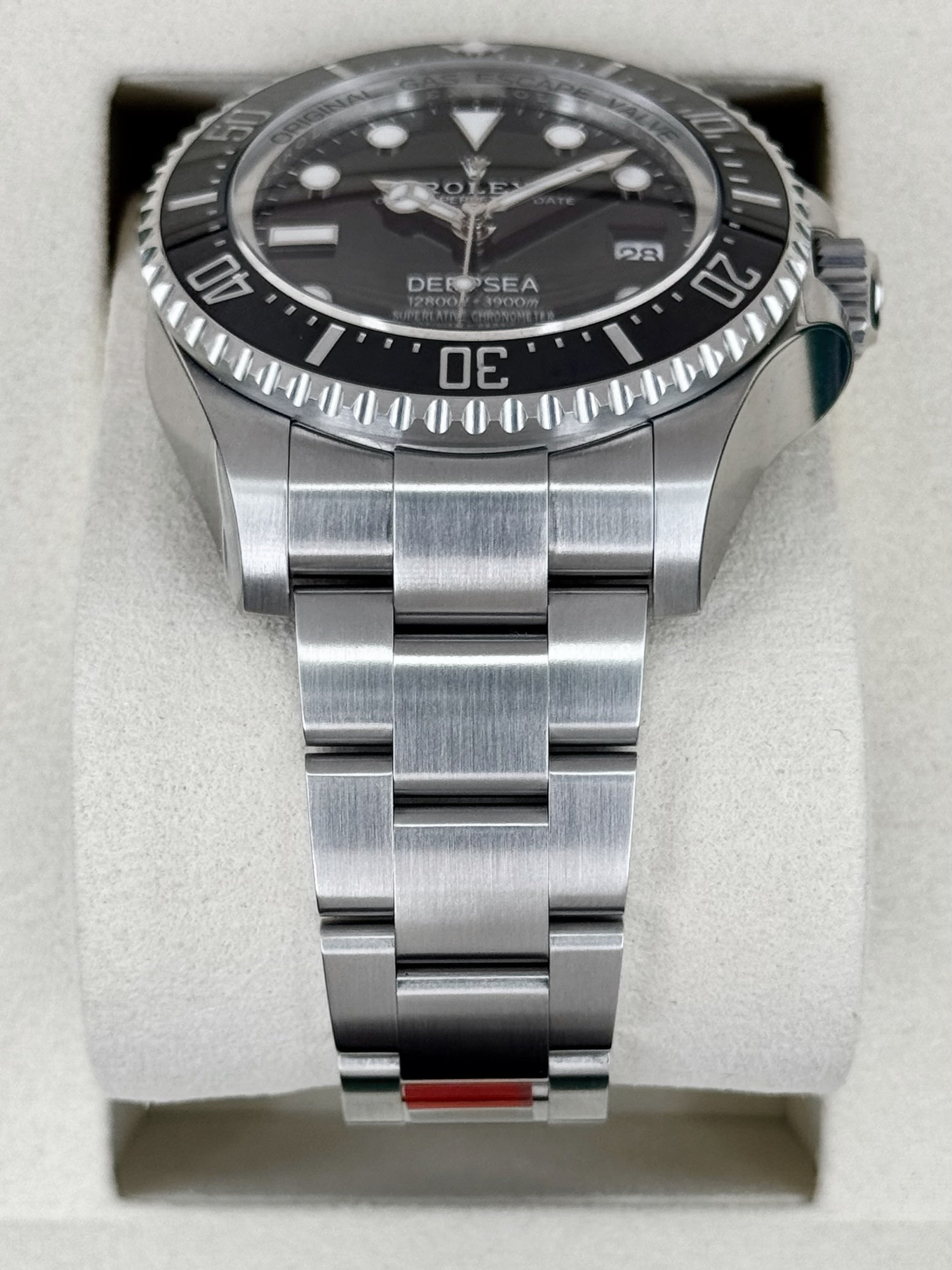 NEW 2026 Rolex Deepsea 44mm 136660 Stainless Steel Black Dial (STICKER