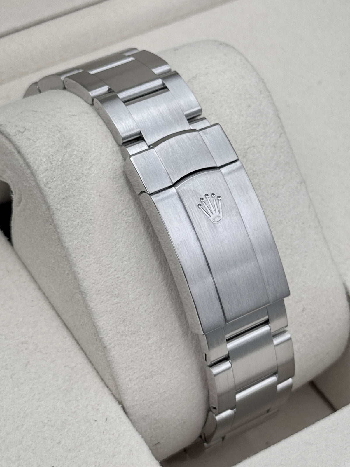 2026 Rolex Oyster Perpetual 41mm 134300 Candy Pink Dial