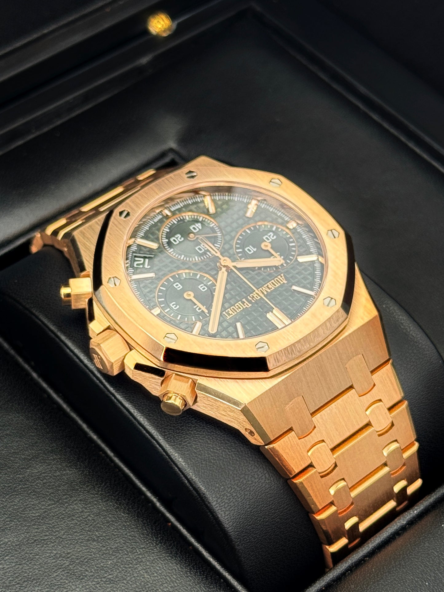 2025 Audemars Piguet Royal Oak Chronograph 41mm 26240OR Green Dial