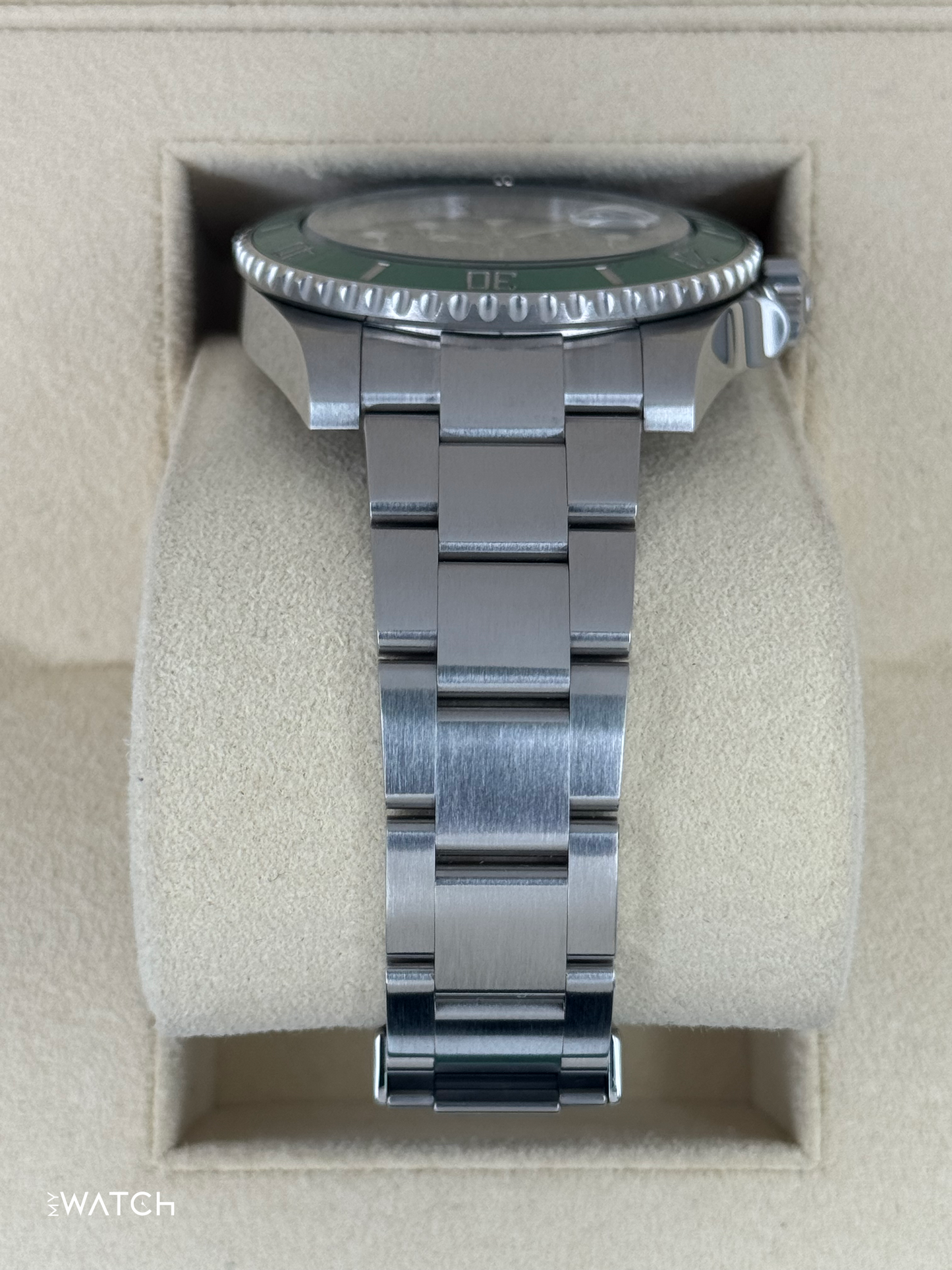 2016 Rolex Submariner “Hulk” 40mm 116610LV Green Dial