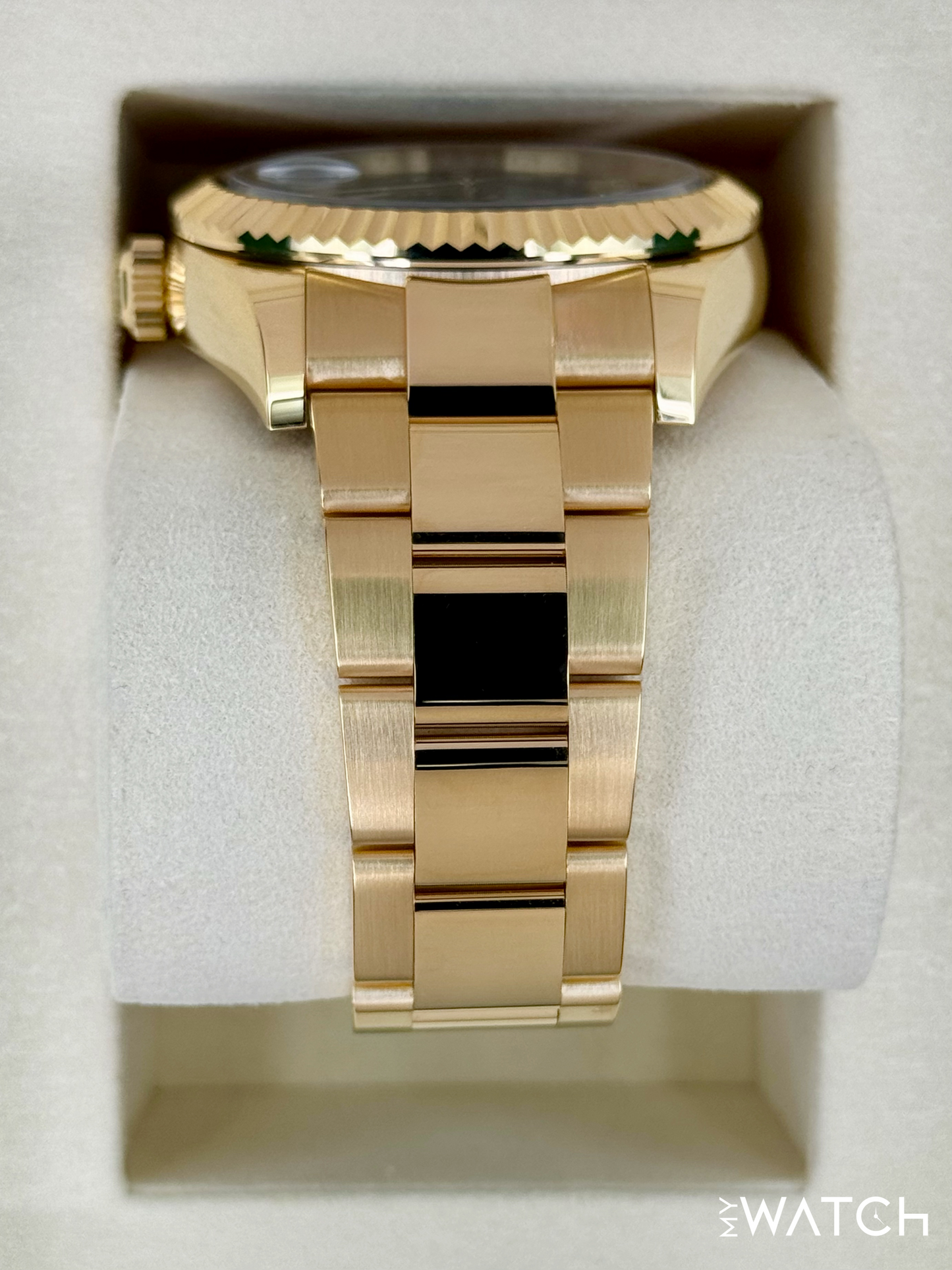 NEW 2025 Rolex Sky-Dweller 42mm 336938 Yellow Gold Oyster Green Dial