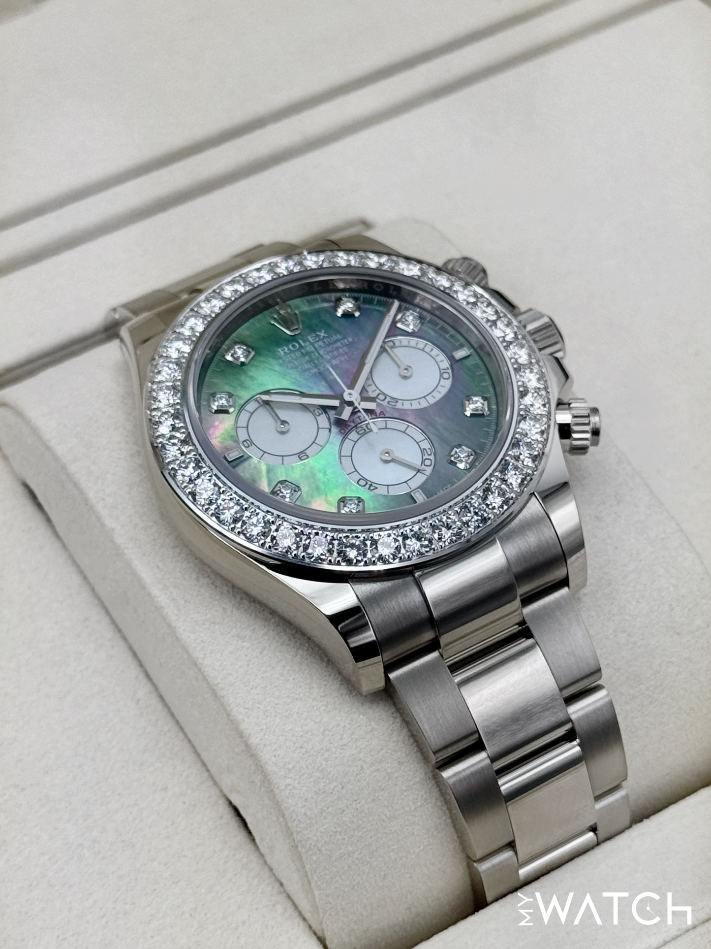 NEW 2025 Rolex Daytona 40mm 126579RBR Mother of Pearl Diamond Dial