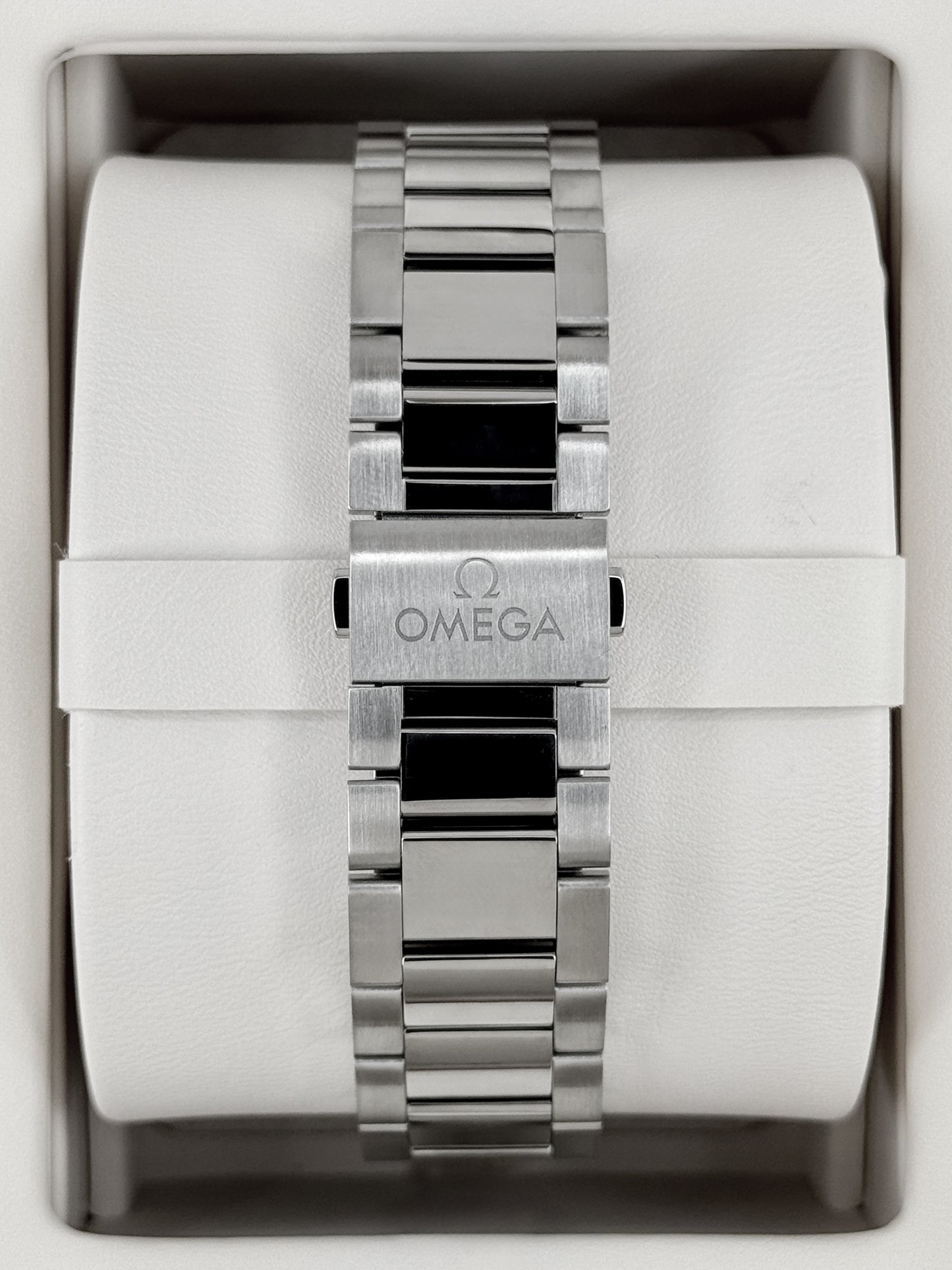 2026 Omega Seamaster Aqua Terra 39mm 220.10.38.20.03.001 Stainless Steel Blue Dial