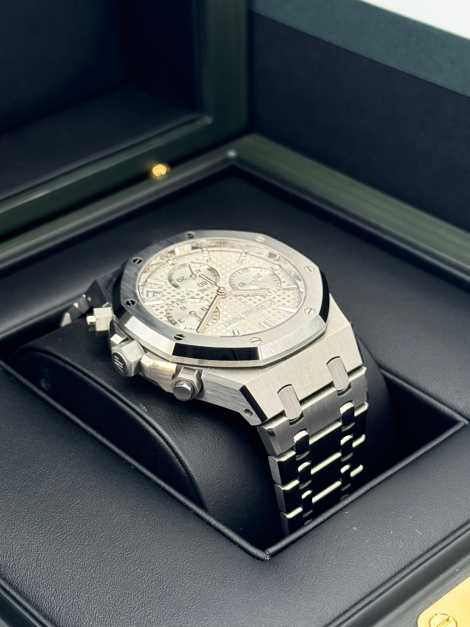 New 2023 Audemars Piguet Royal Oak Chronograph 41mm 26240ST White Dial - MyWatchLLC