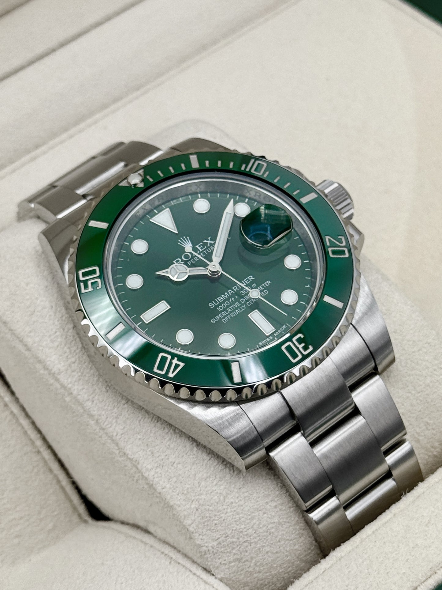 2016 Rolex Submariner Hulk 40mm 116610LV Green Dial