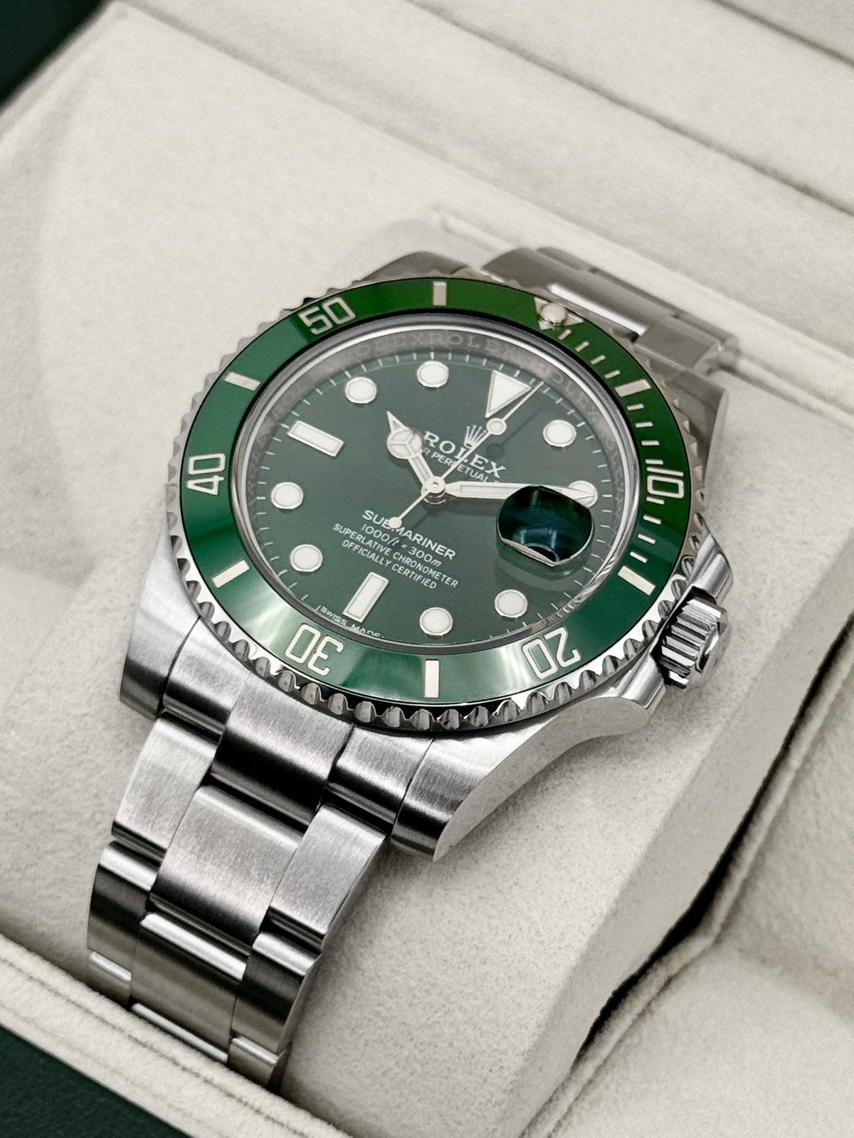 2016 Rolex Submariner Hulk 40mm 116610LV Green Dial