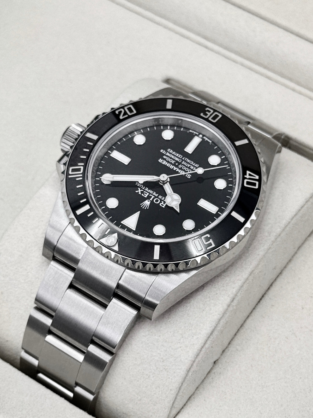 NEW 2026 Rolex Submariner 41mm 124060 Stainless Steel Black Dial (STICKERED)