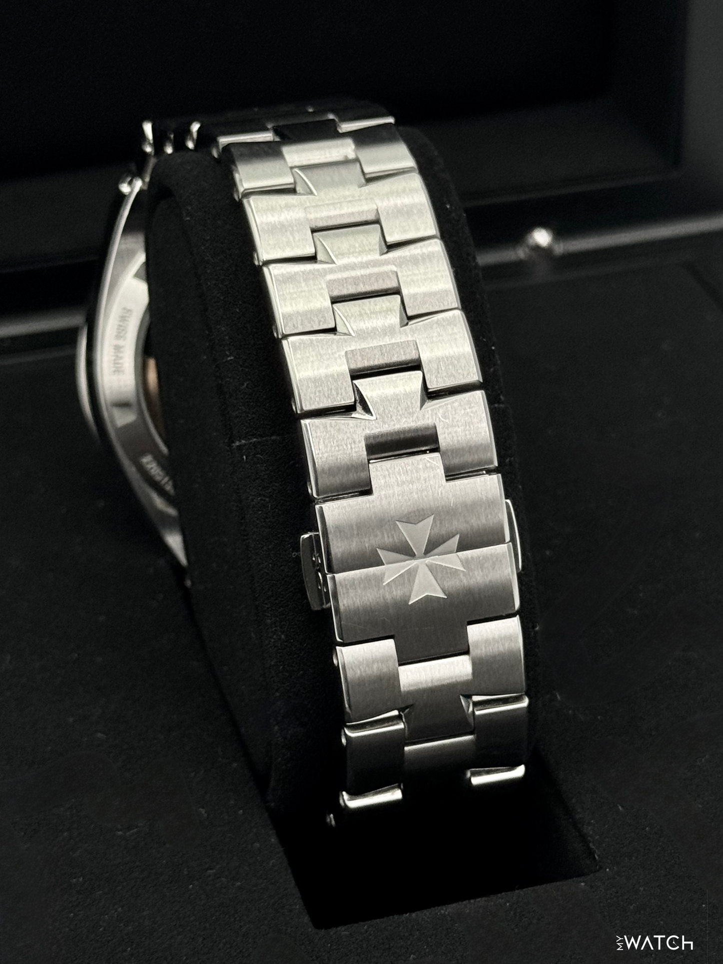 2024 Vacheron Constantin Overseas 41mm 4520V Stainless Steel Silver Dial - MyWatchLLC