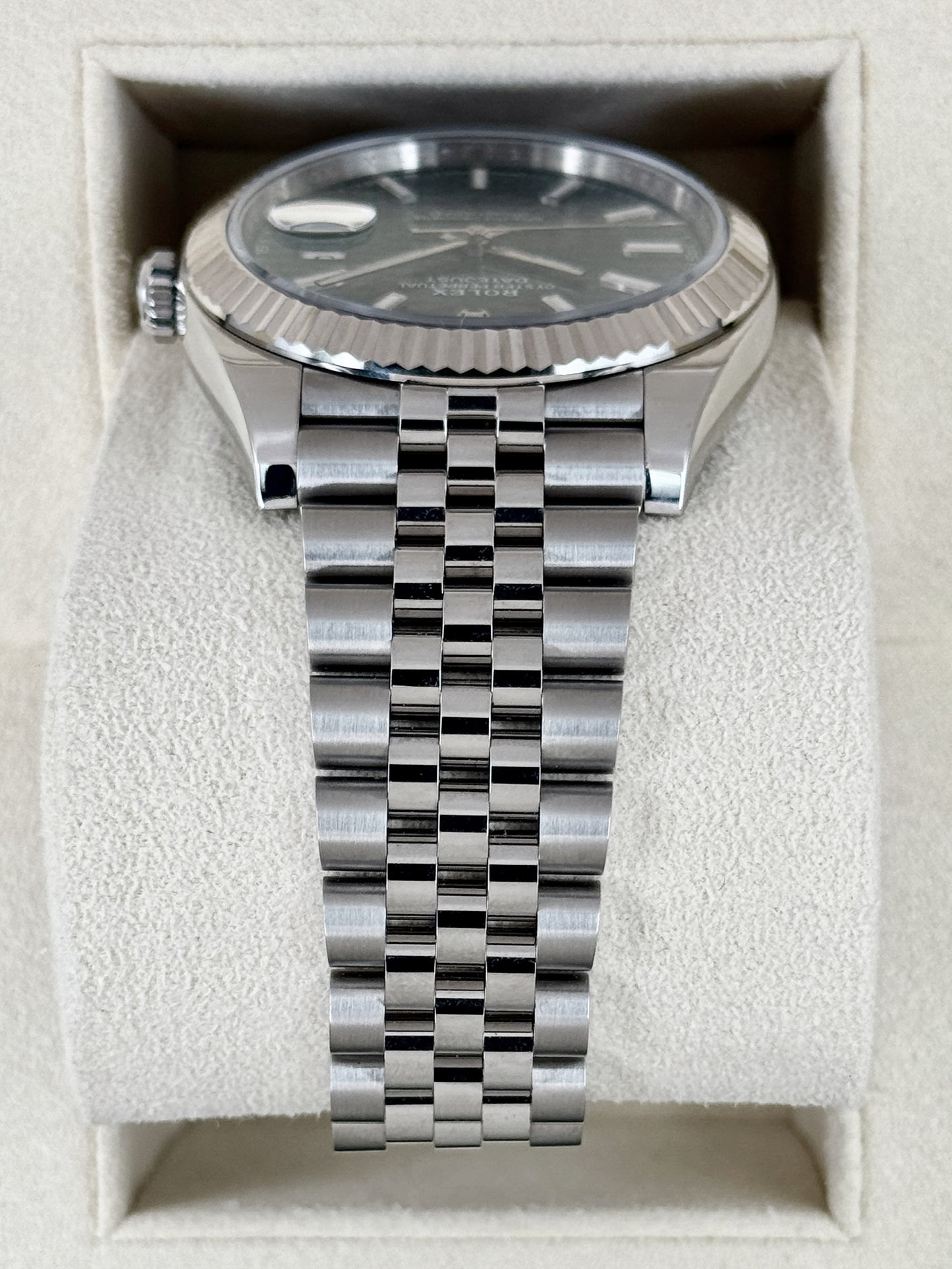 2024 Rolex Datejust 41mm 126334 Stainless Steel Jubilee Green Motif Dial