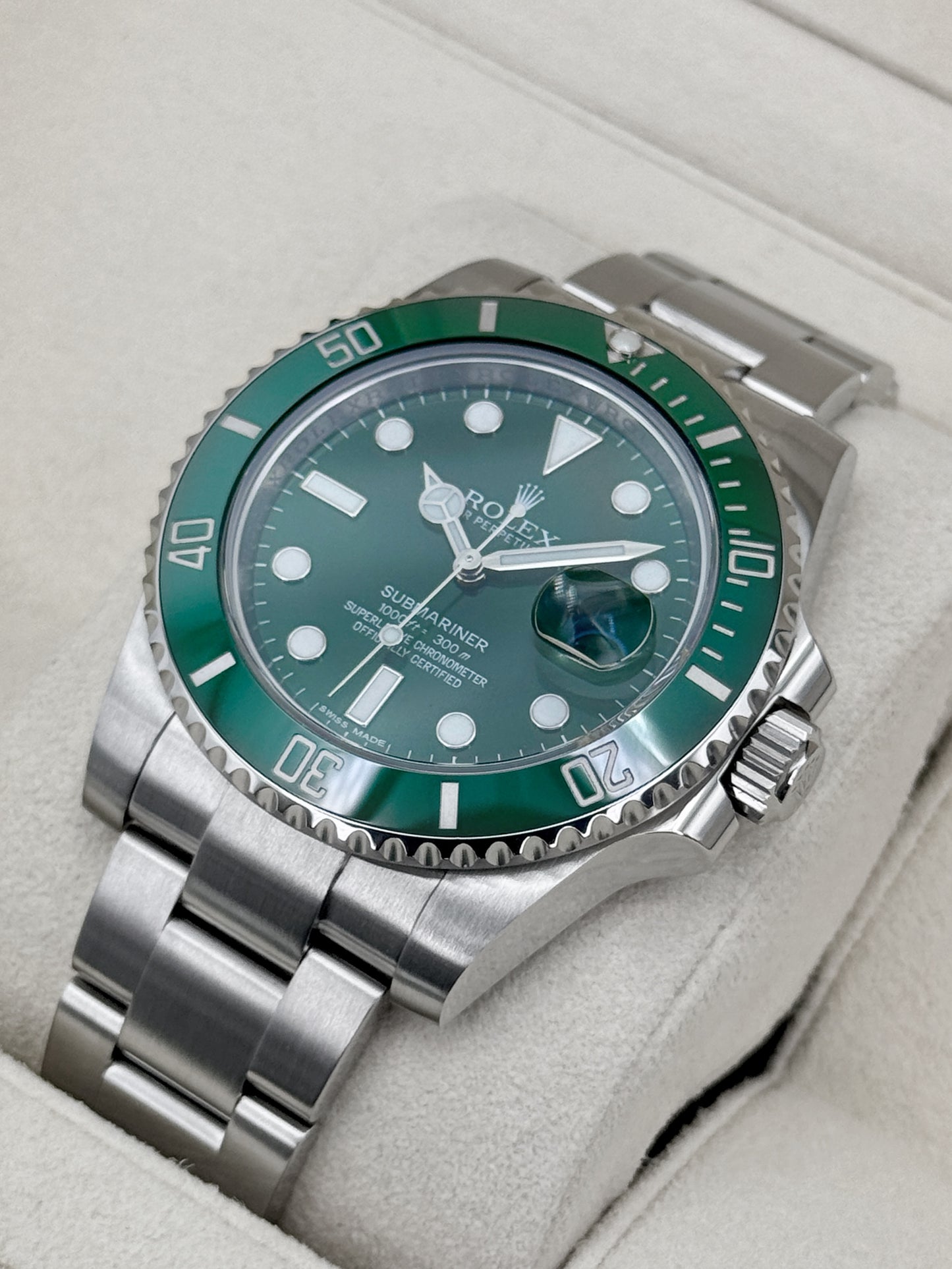 2016 Rolex Submariner Hulk 40mm 116610LV Green Dial
