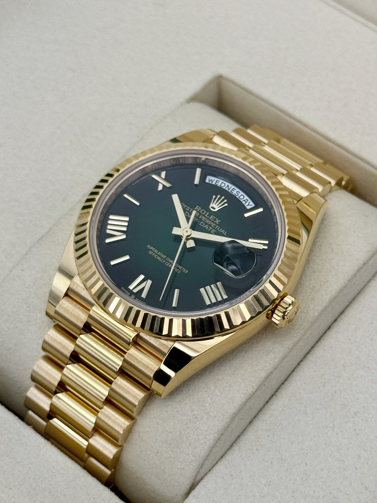 NEW 2026 Rolex Day-Date 40mm 228238 Presidential Green Ombre Dial (NEW STYLE CARD)