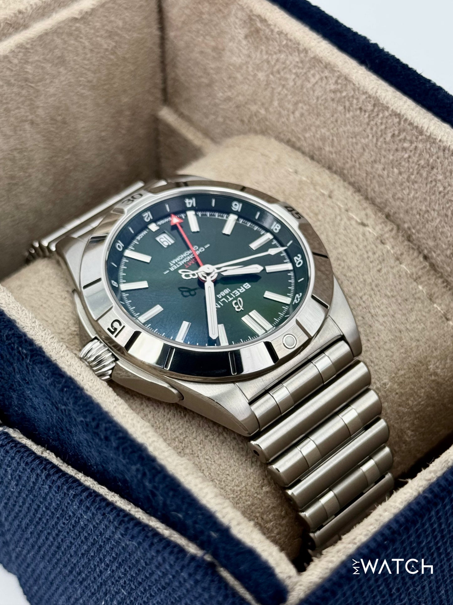 2023 Breitling Chronomat GMT 40mm A32398 Stainless Steel Green Dial